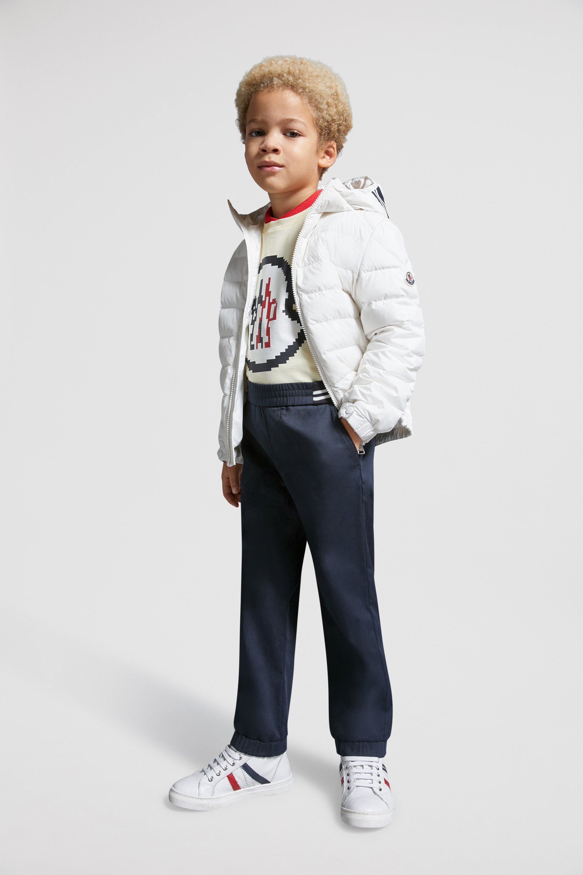 monclerキッズ4A(子供4才相当)新品モンクレール スウェットパーカー スウェットパンツ