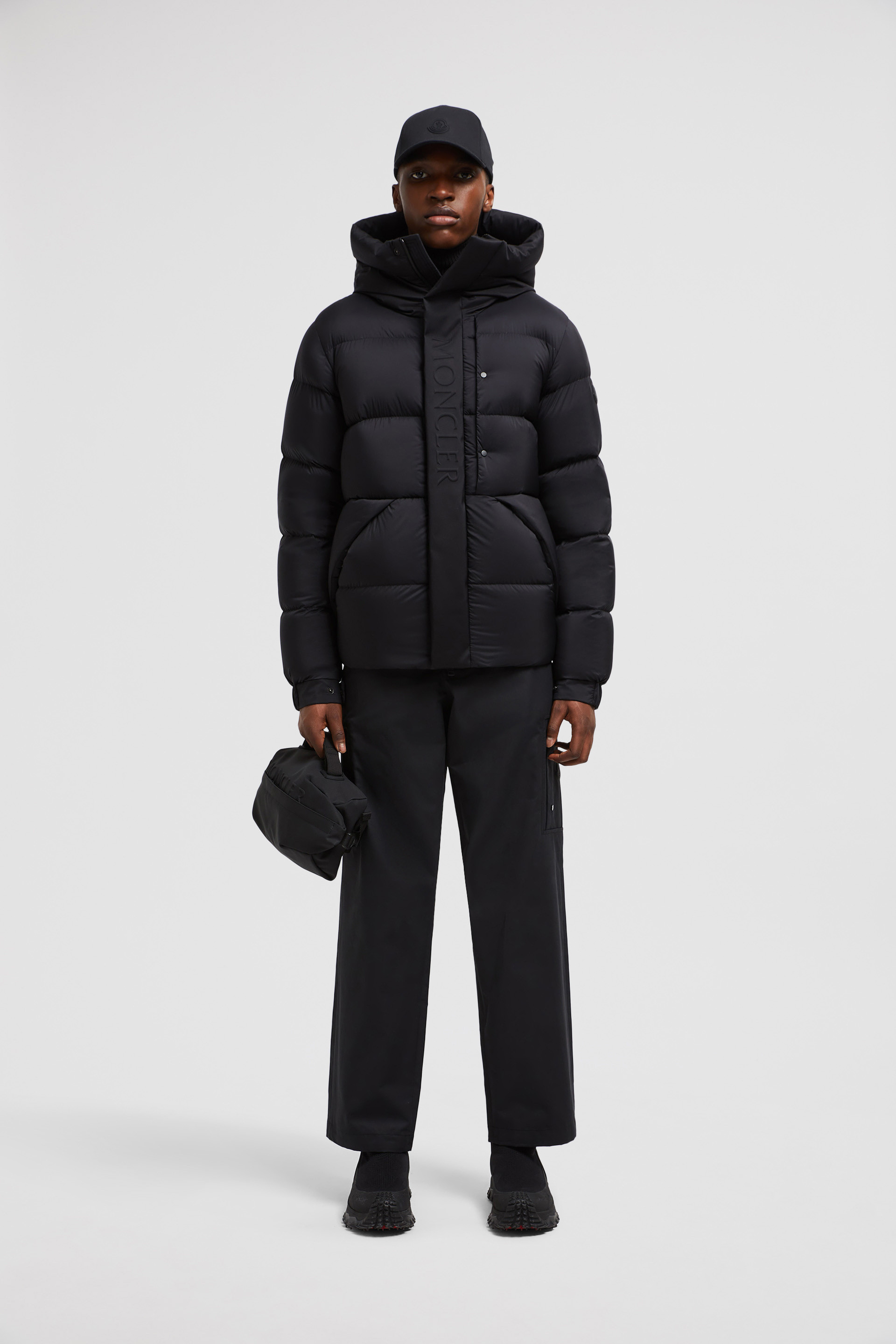 Moncler puffa best sale