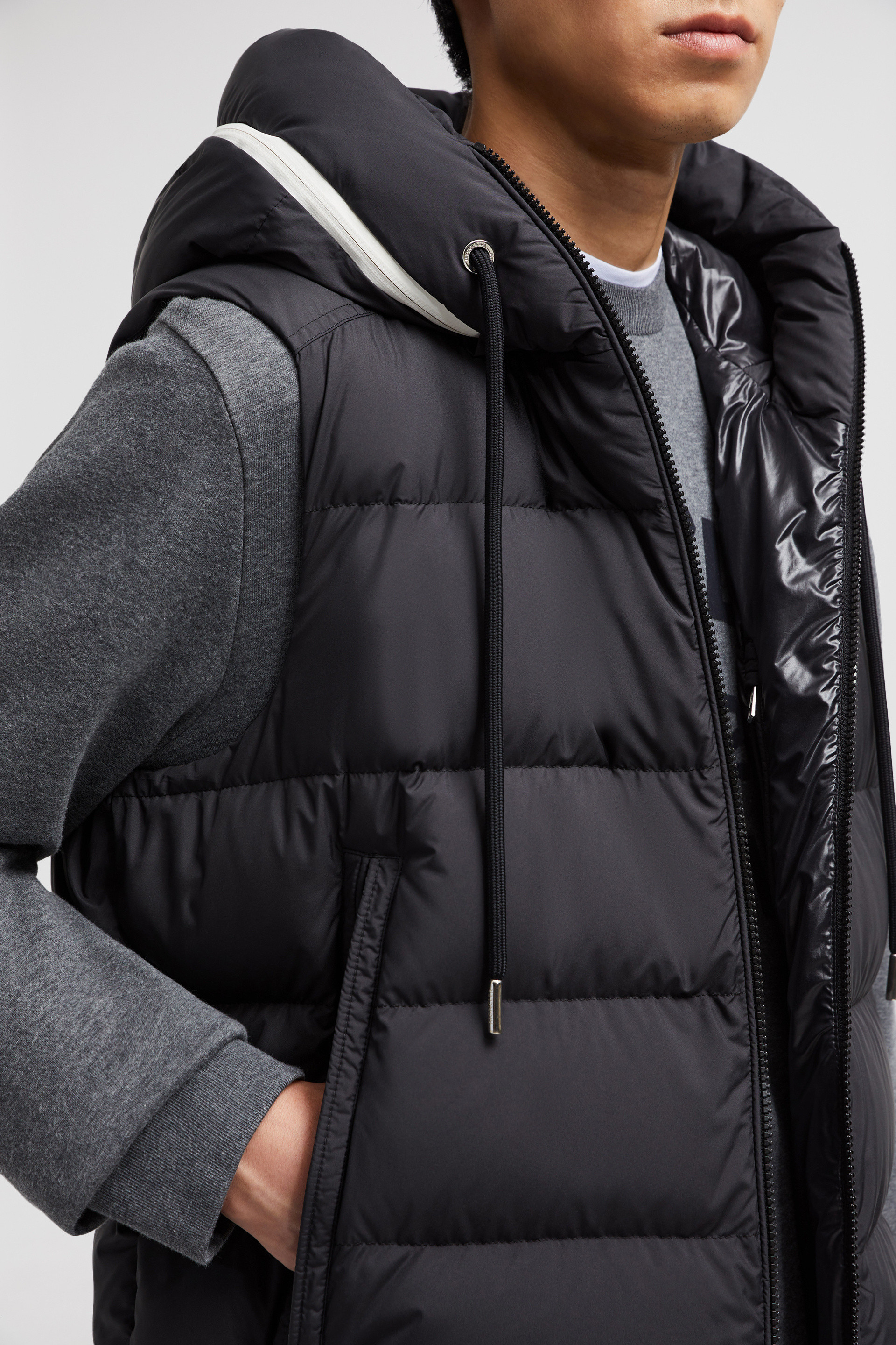 Mens moncler gilet with hood online