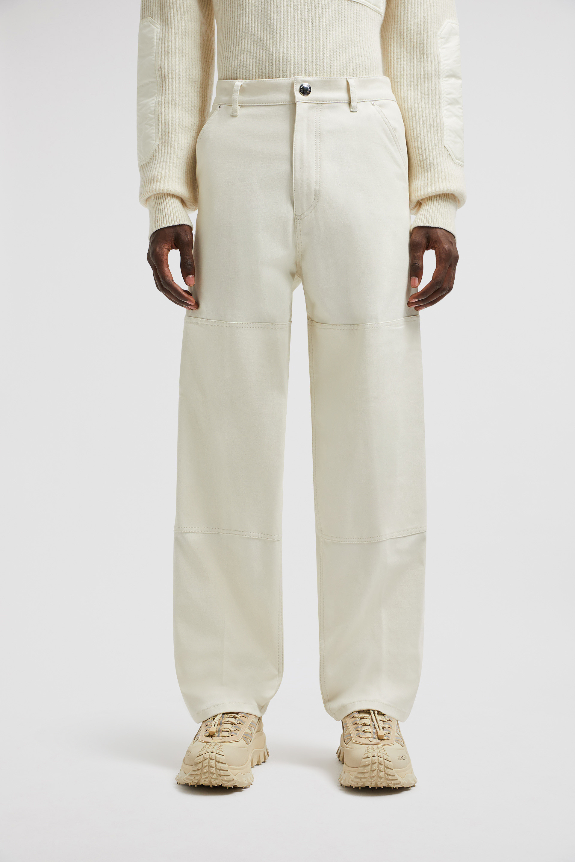 Trousers & Shorts for Men - Ready-To-Wear | Moncler AT Trousers & Shorts for Men - Ready-To-Wear | Moncler AT