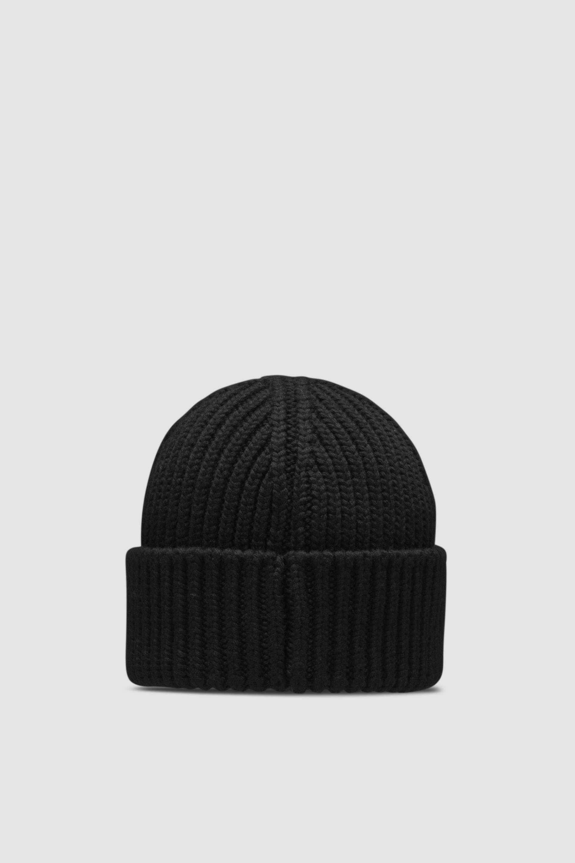 Black moncler outlets beanie