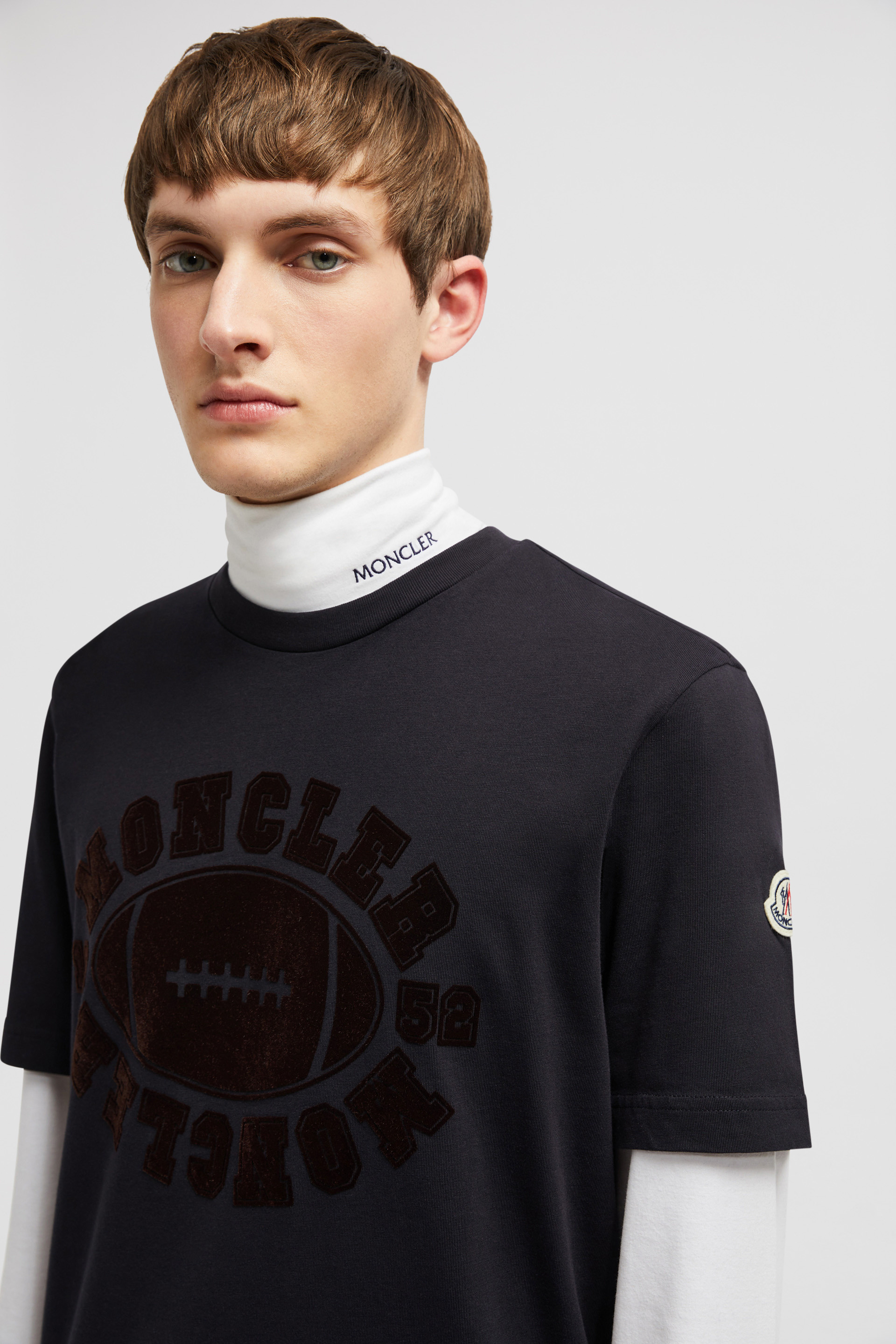 Moncler 52 t shirt sales