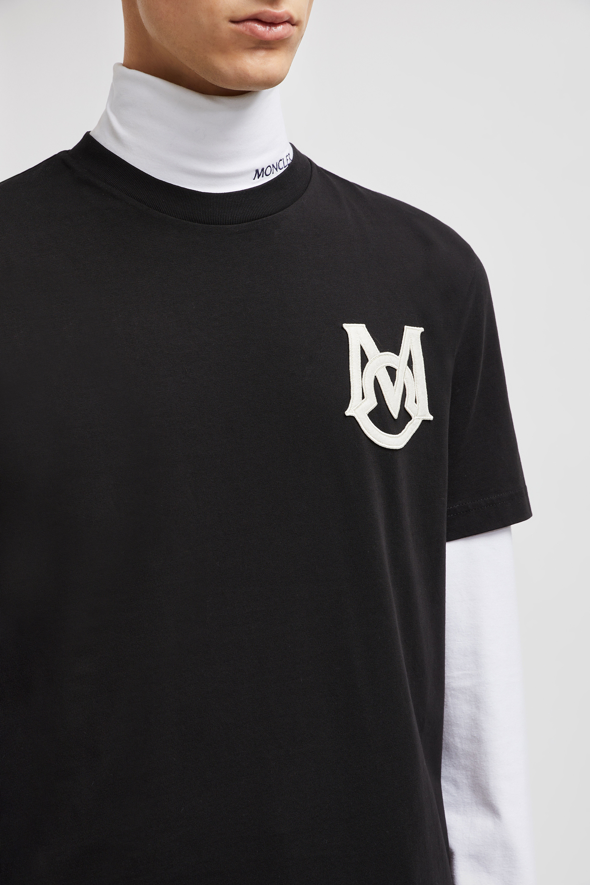 Black Monogram Cotton T Shirt Polos T shirts for Men Moncler SE