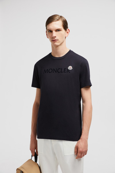MONCLER カラビナプリント Tシャツ 黒 トップス