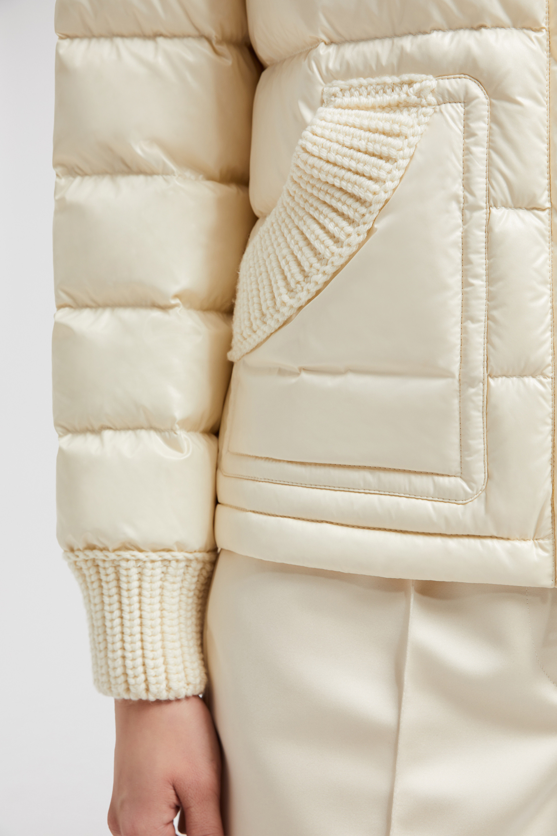 Arcelot Short Down Jacket ★関税込★ Moncler Arcelot Zip-Up Short Down Jacket – Cettire