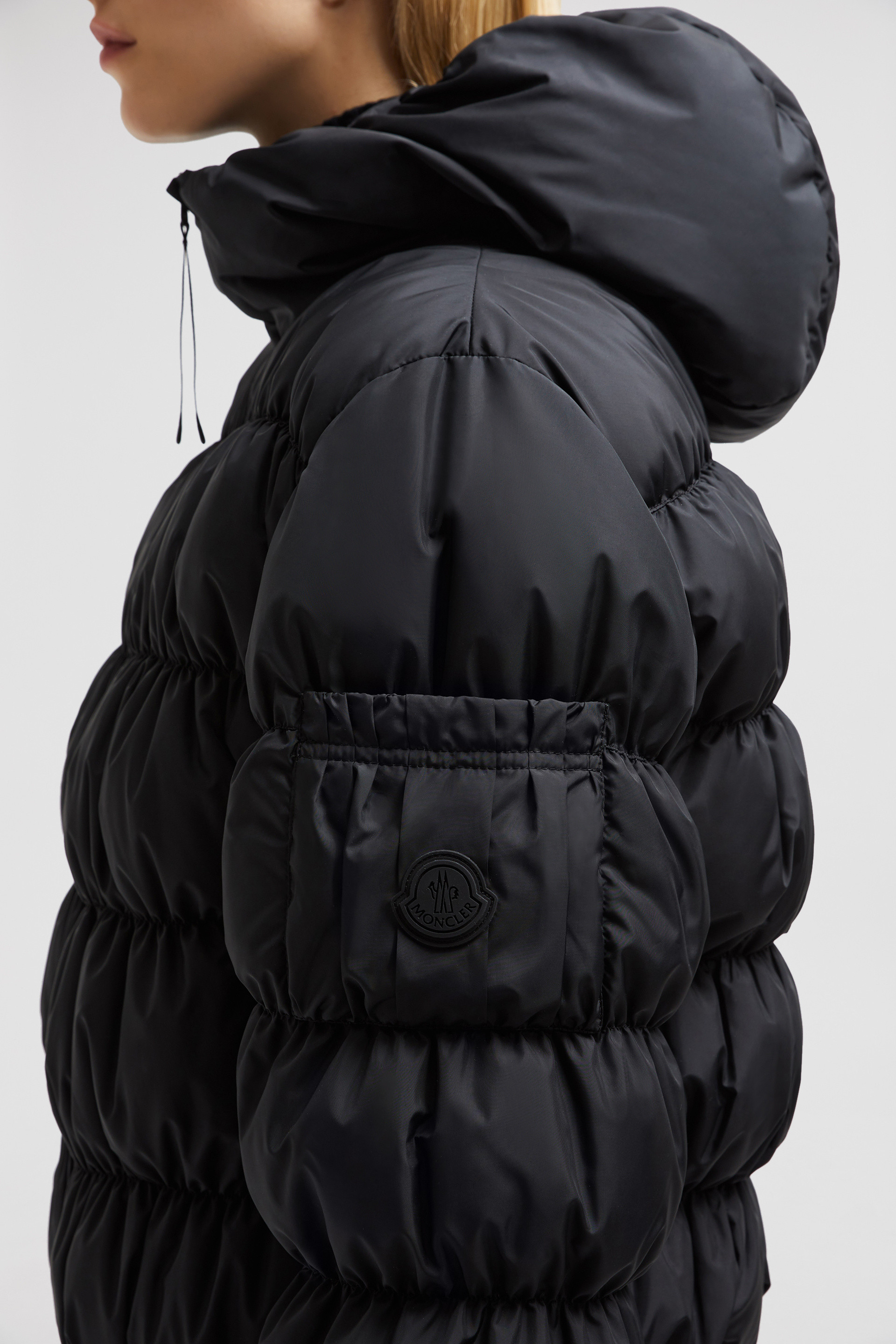 Medonte Hooded Ruche-Quilted Short Down Jacket Size : 00