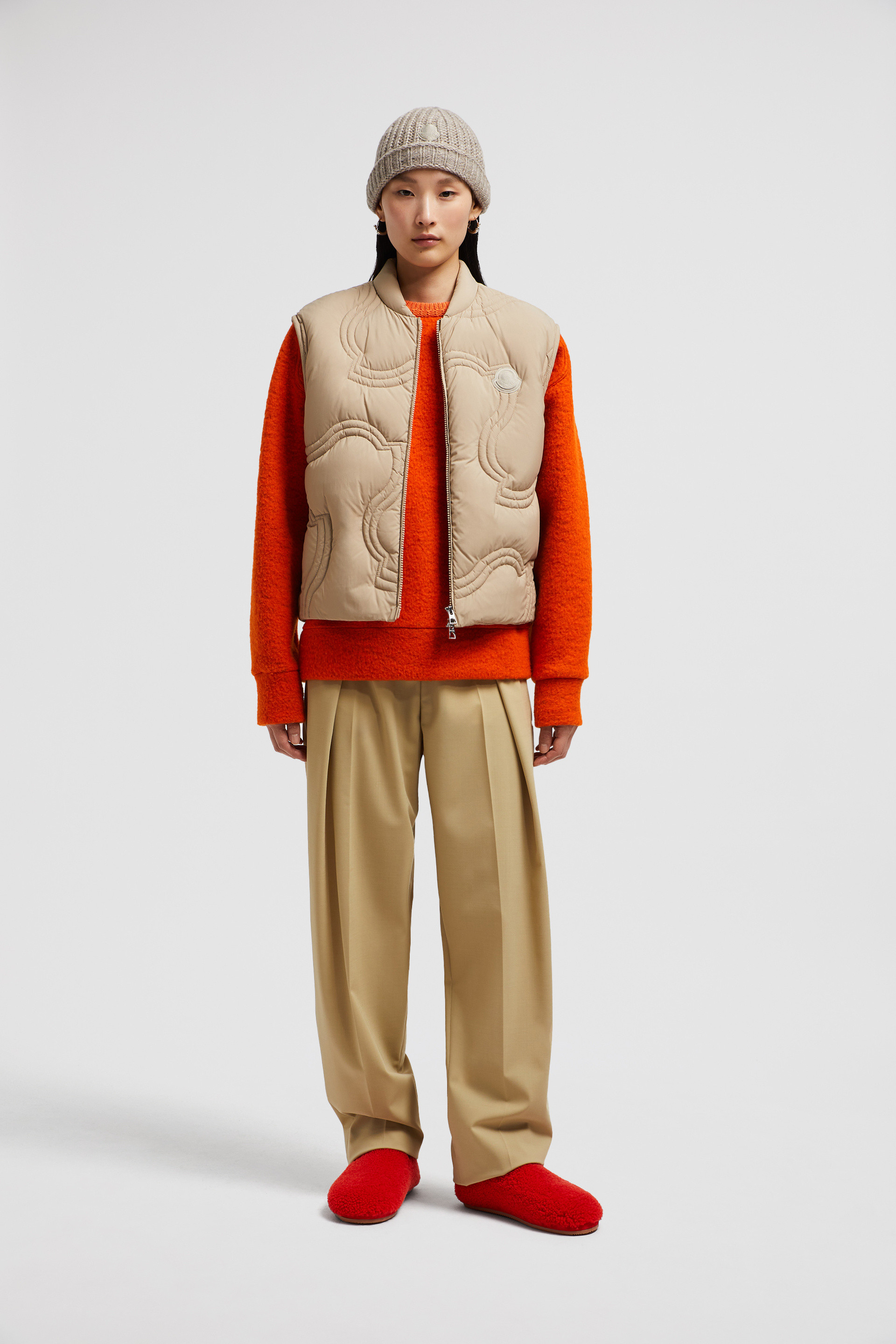 Moncler Druzy Logo-Quilted Down Gilet 関税込 Beige Druzy Logo-Quilted Down Gilet - Vests for Women
