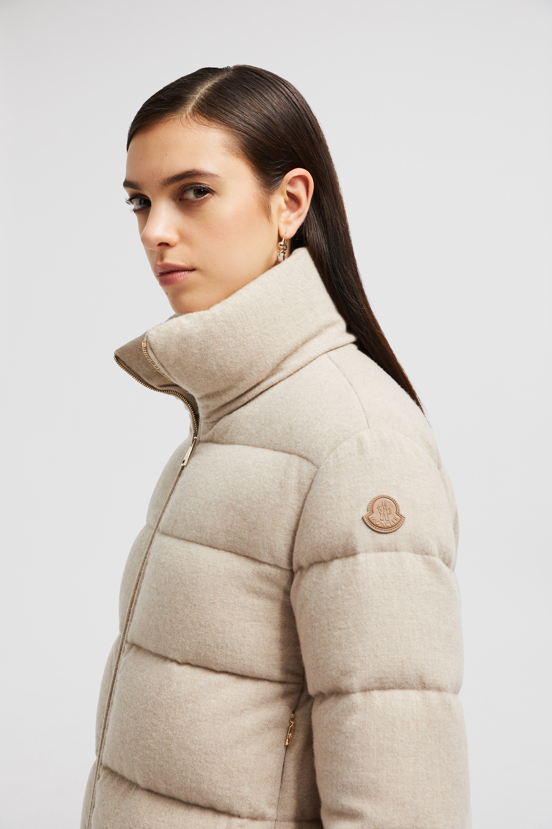 MONCLER | Bonaguil Wool & Cashmere Down Jacket 関税込 MONCLER | Bonaguil Wool & Cashmere Down Jacket 関税込