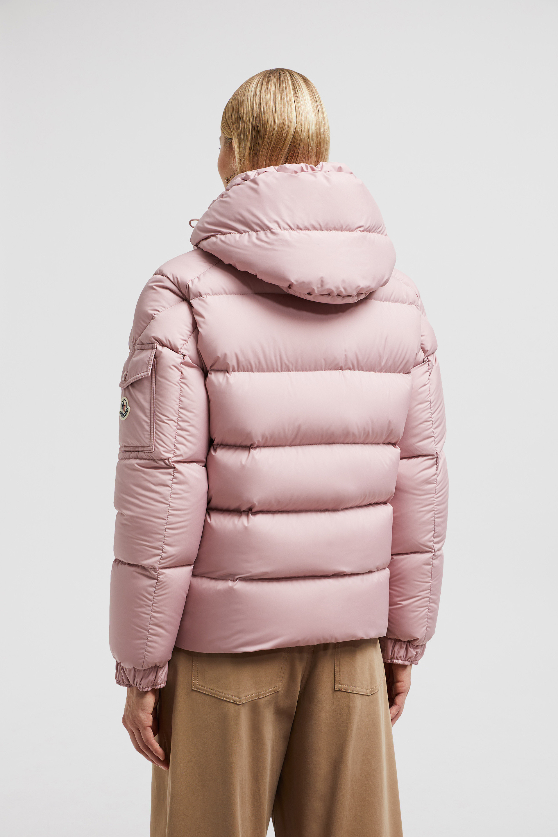 Moncler puffer jacket pink best sale