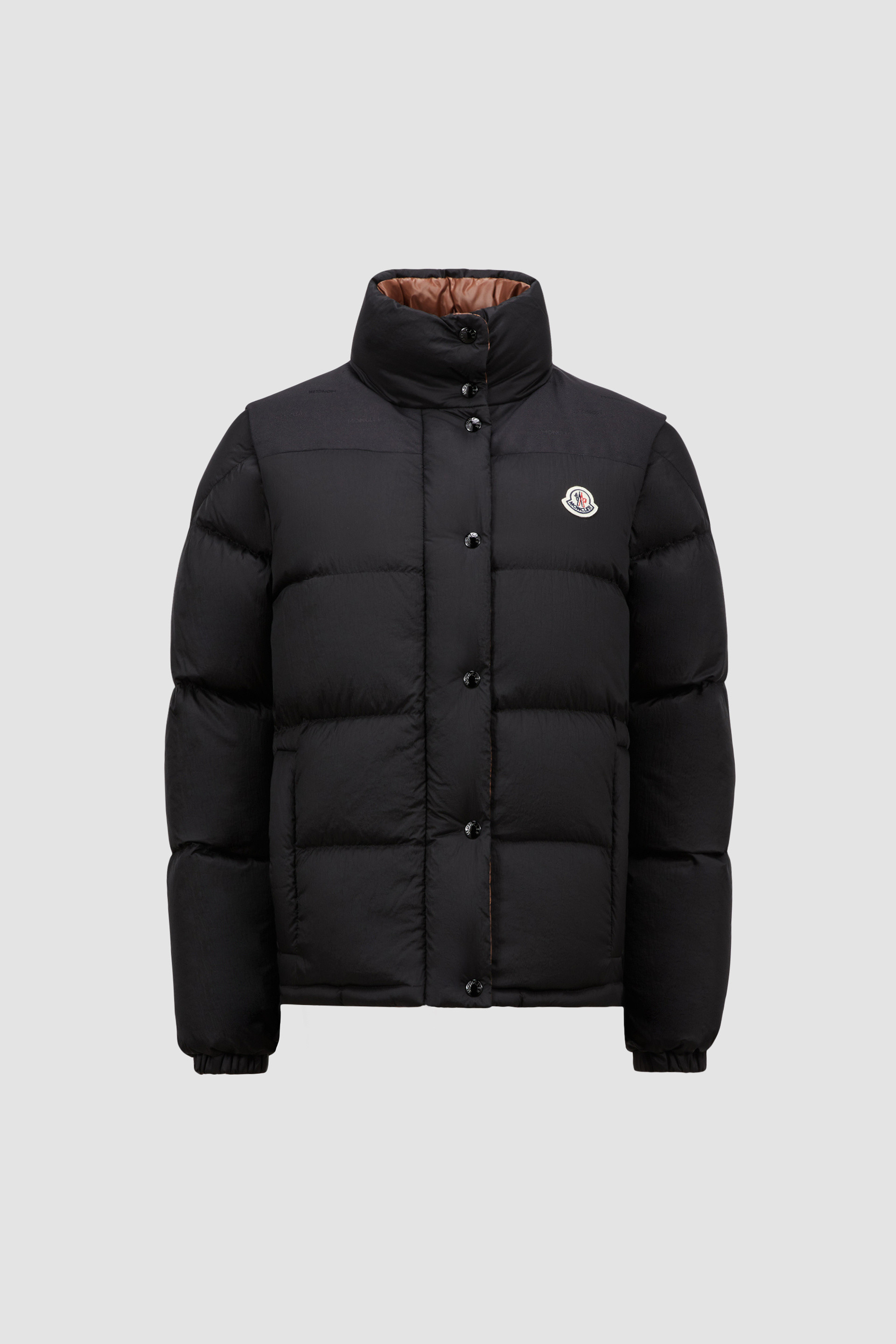 ブラック Moncler Veroneショートダウンジャケット : ショートダウンジャケット 向けの レディース | モンクレール