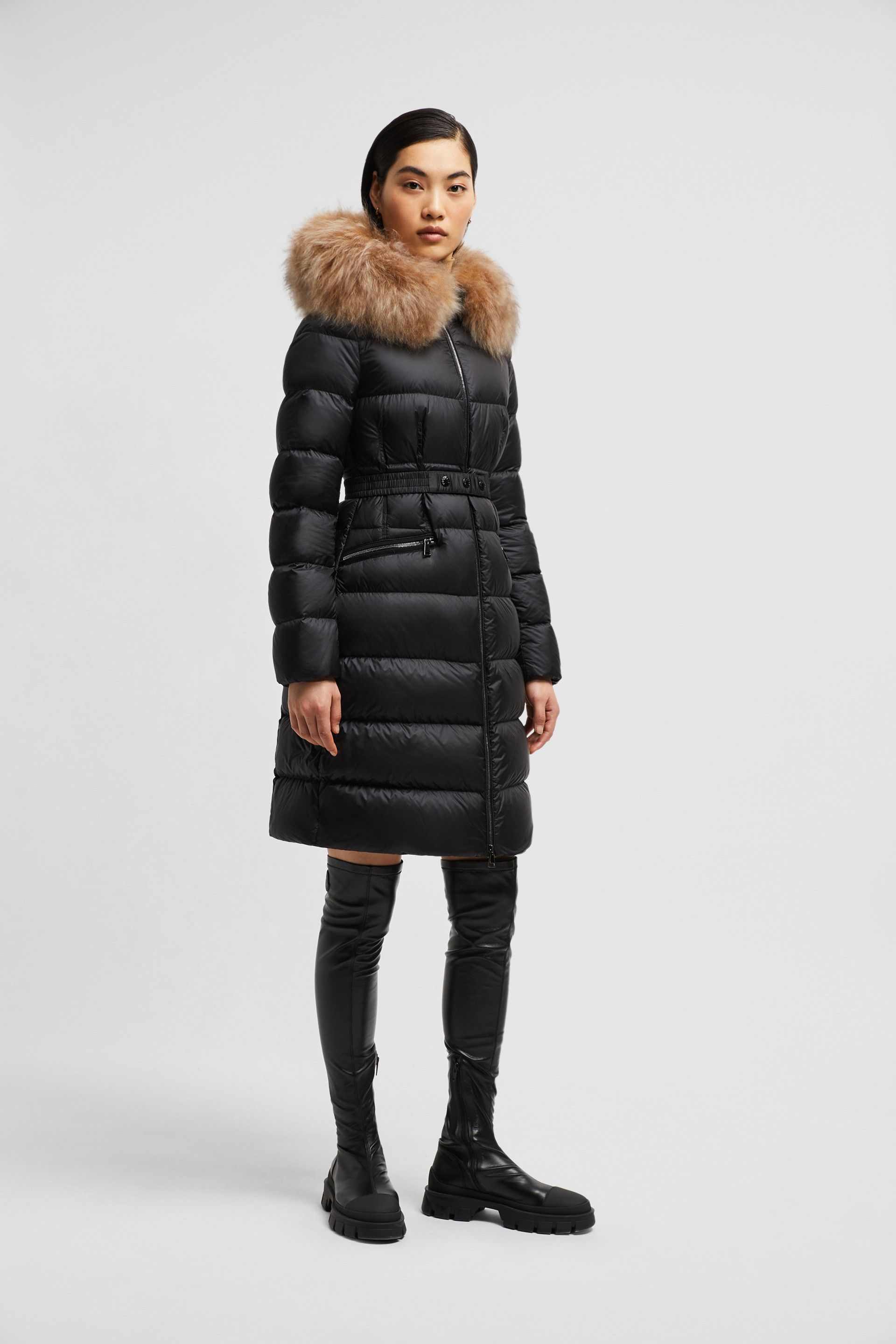 Long Down Jackets for Women Outerwear Moncler DE