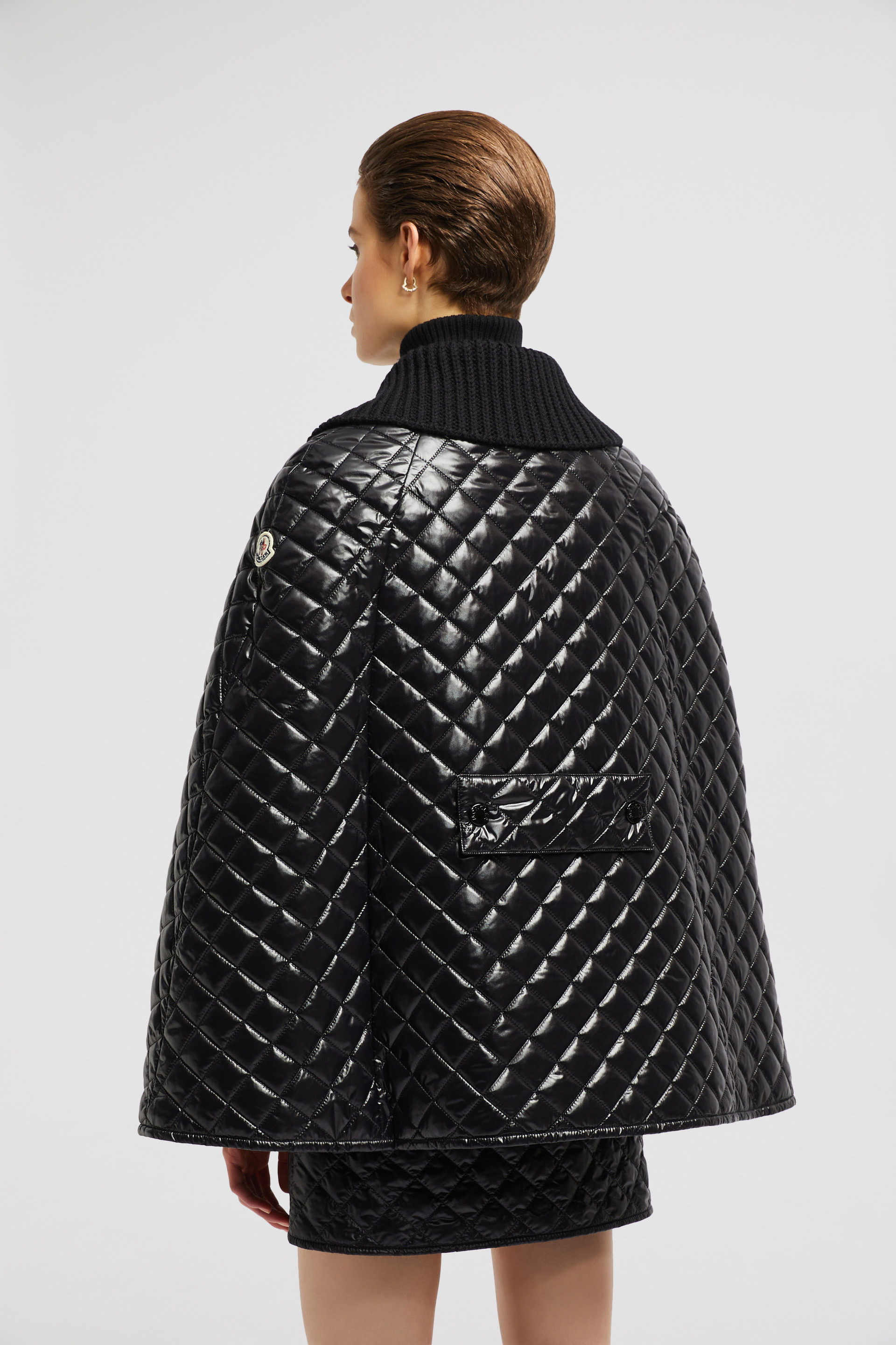 MONCLER☆フーデッド ウール ケープ BLACK LADIES 直営店○MONCLER○capes フード付きウールダウンケープ