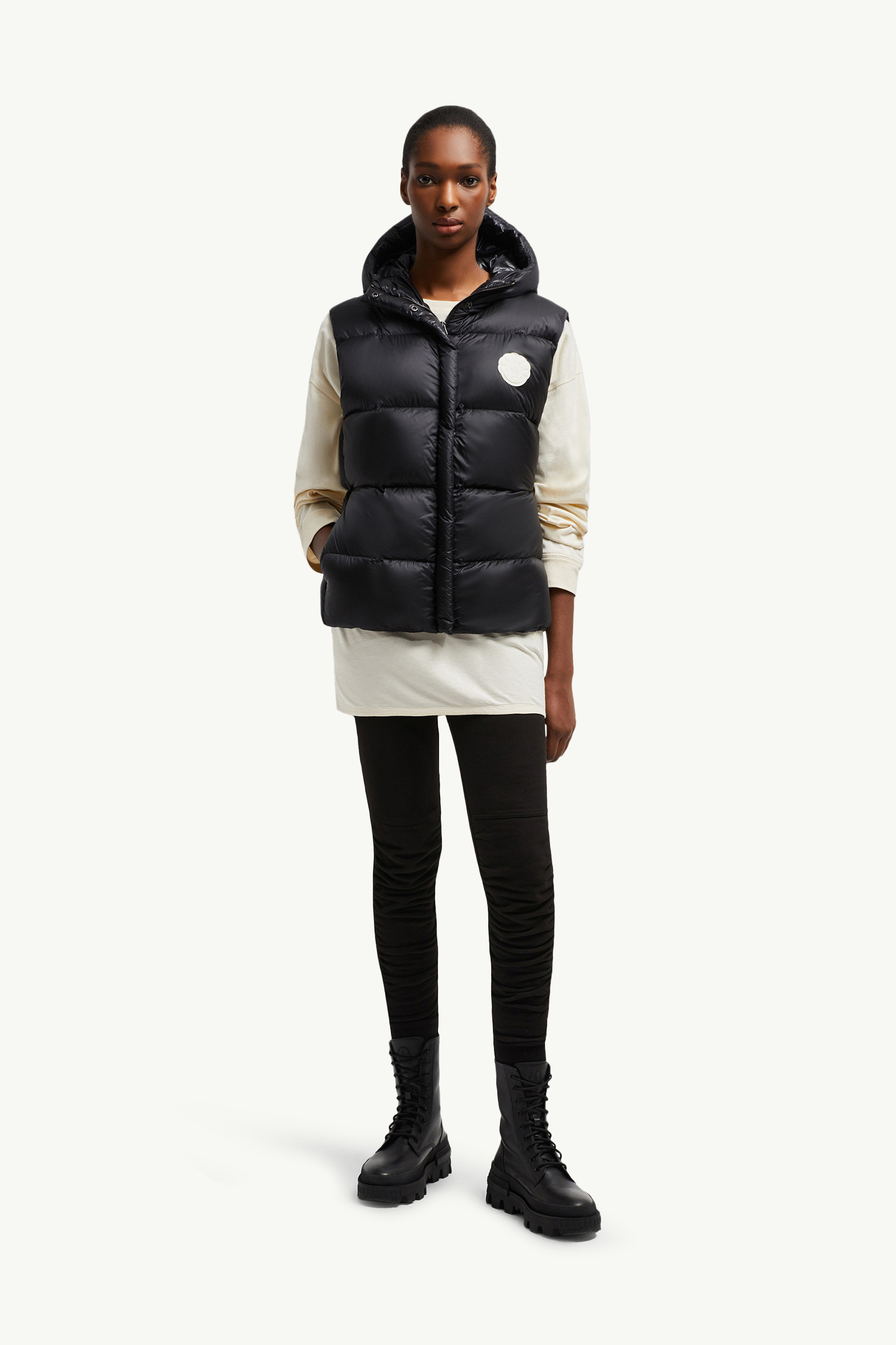MONCLER スウェットパンツ クラシック Lulu Liコラボ MONCLER スウェットパンツ クラシック Lulu Liコラボ (MONCLER