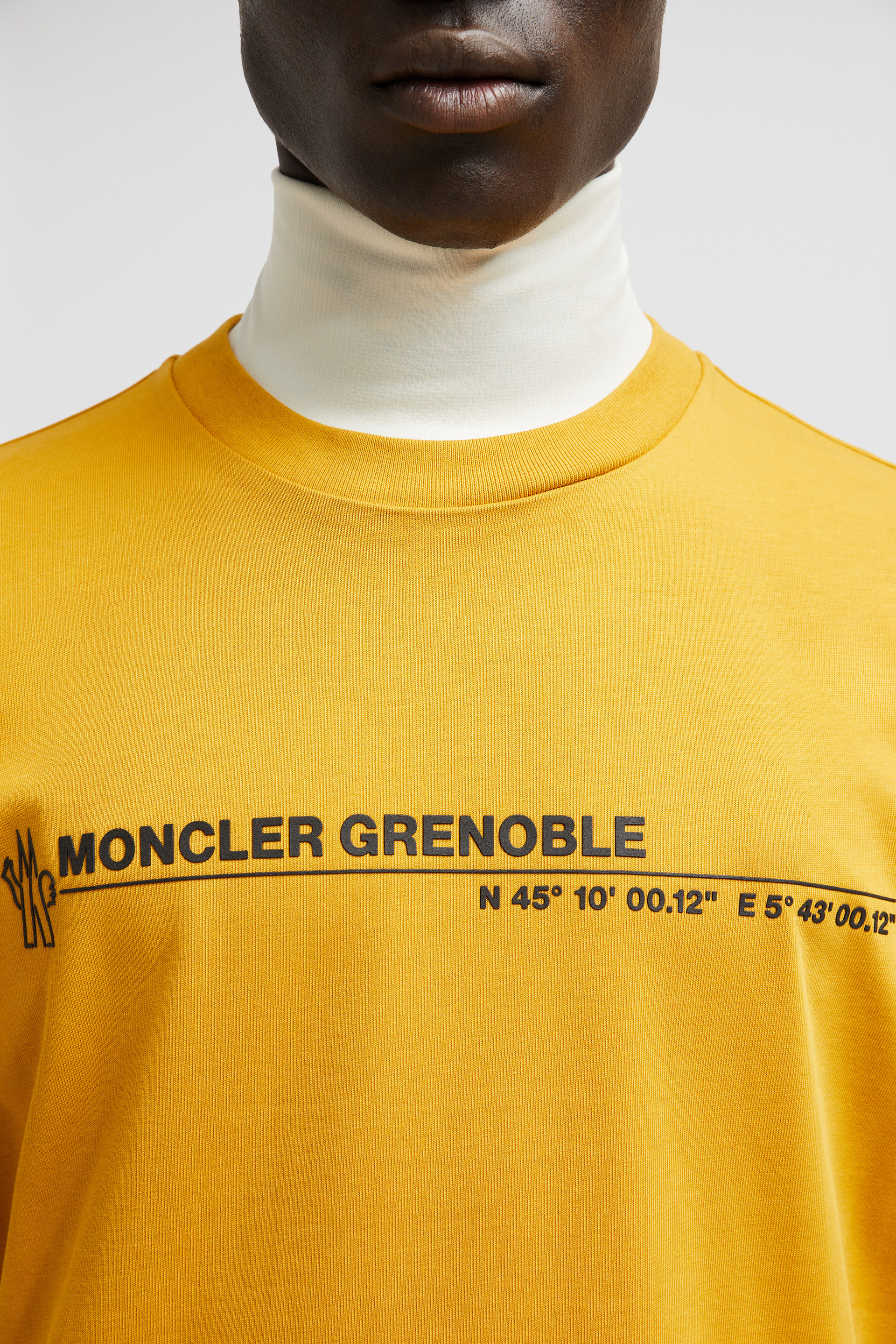 MONCLER イエロー Tシャツ TG.10A