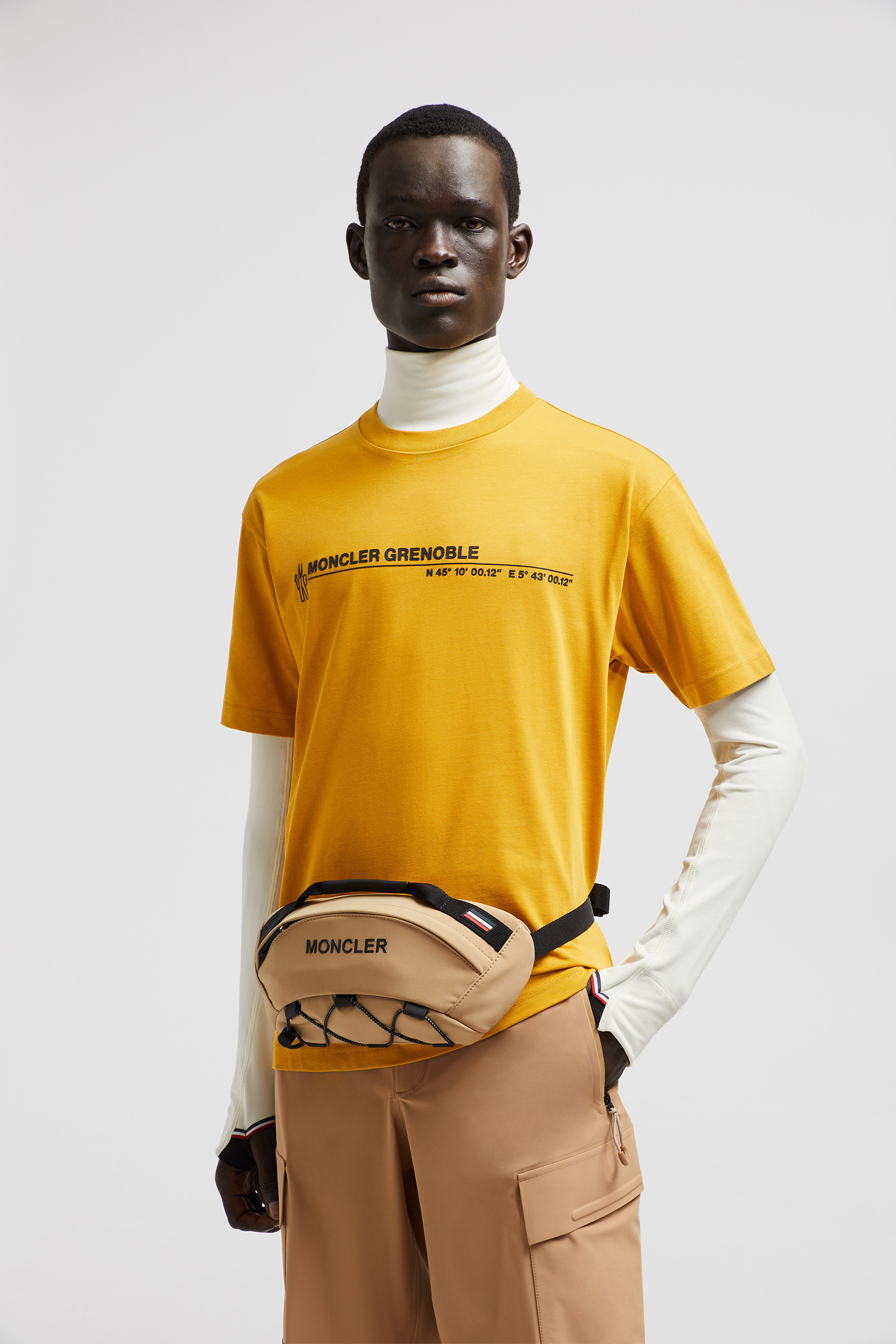 MONCLER イエロー Tシャツ TG.10A
