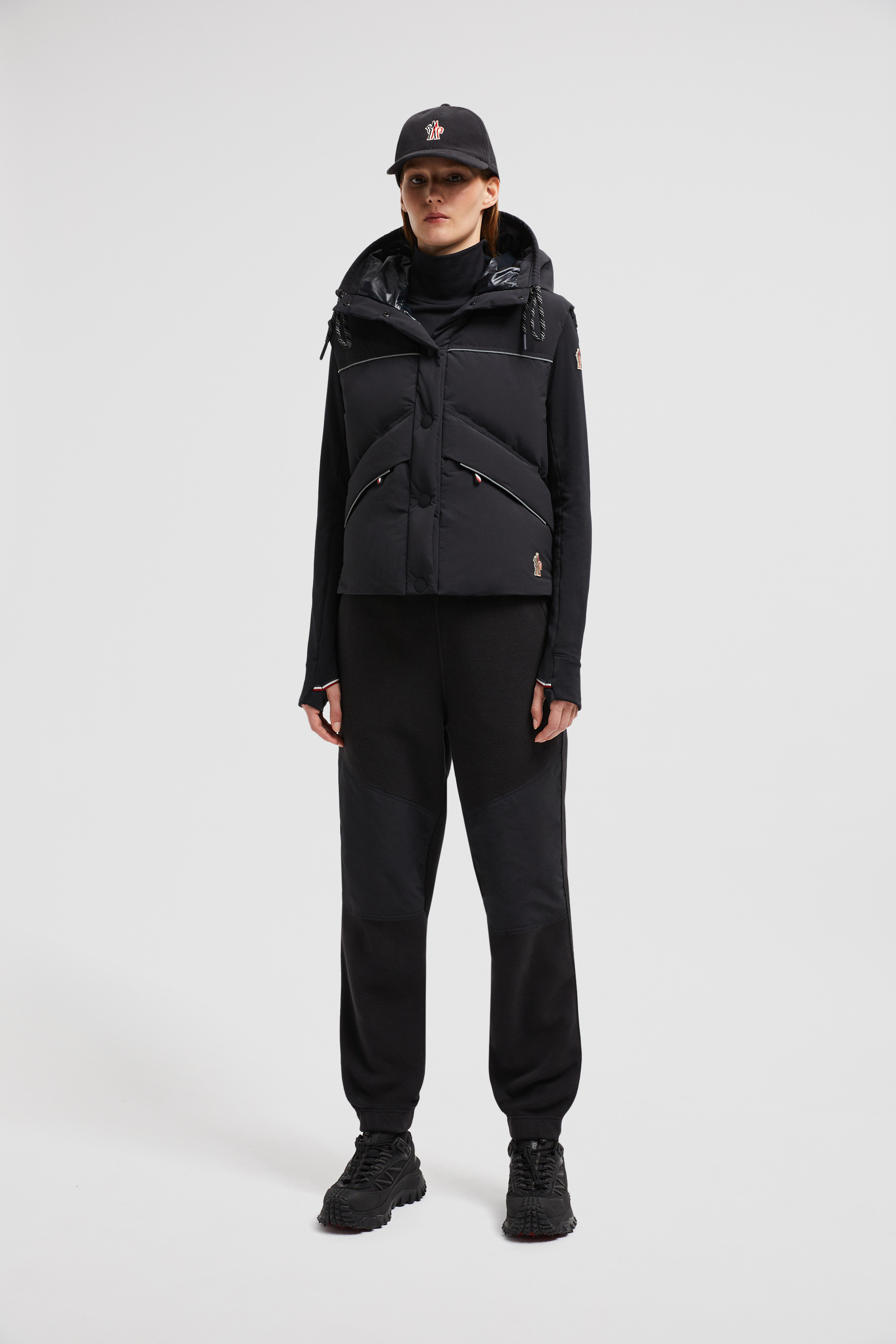 Moncler Arolla Hooded Down Gilet 関税込 Black Arolla Hooded Down Gilet - Vests for Women | Moncler HK