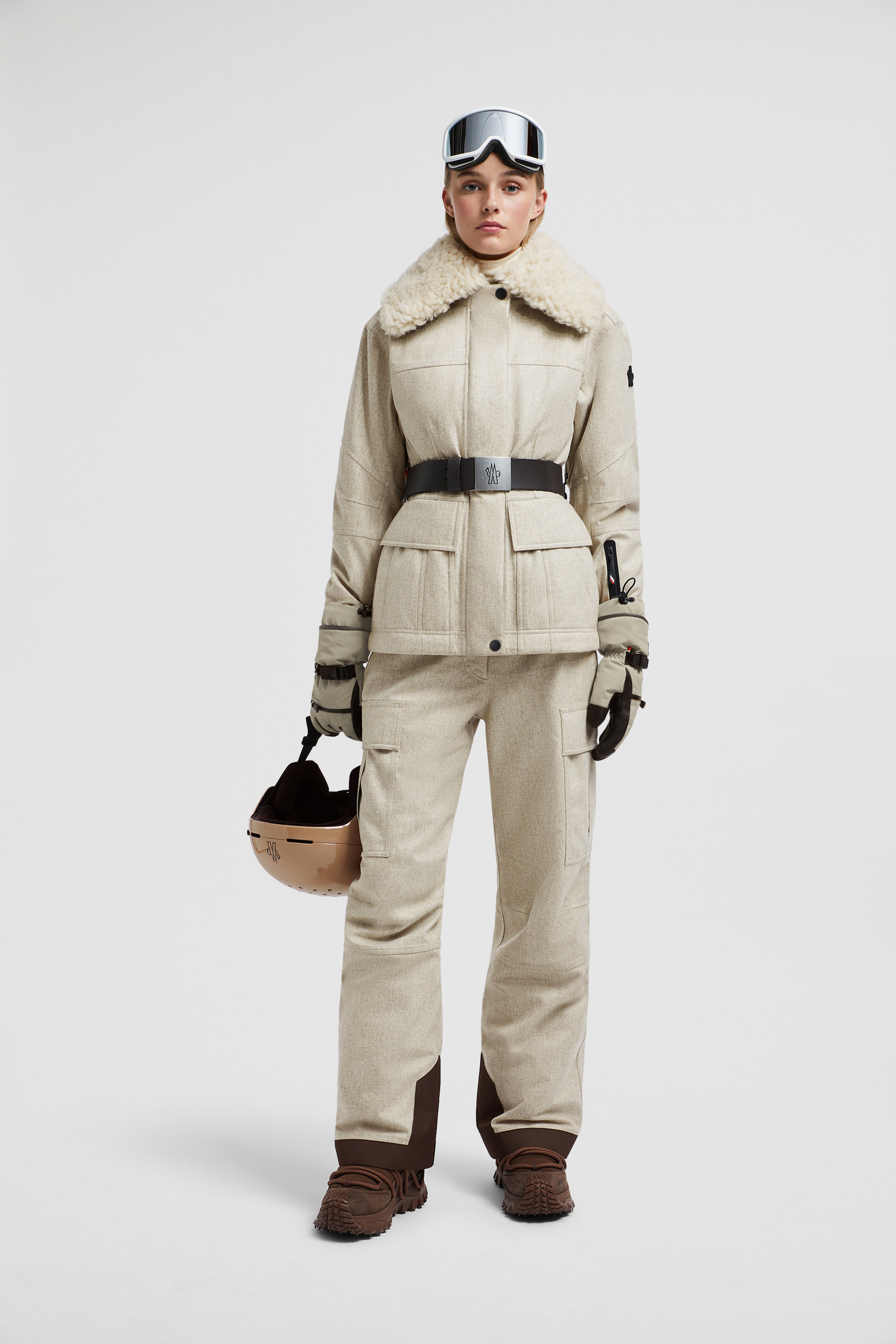 【MONCLER】Valloireダウンスキージャケット ライトグレー Valloireダウンスキージャケット : ショートダウン