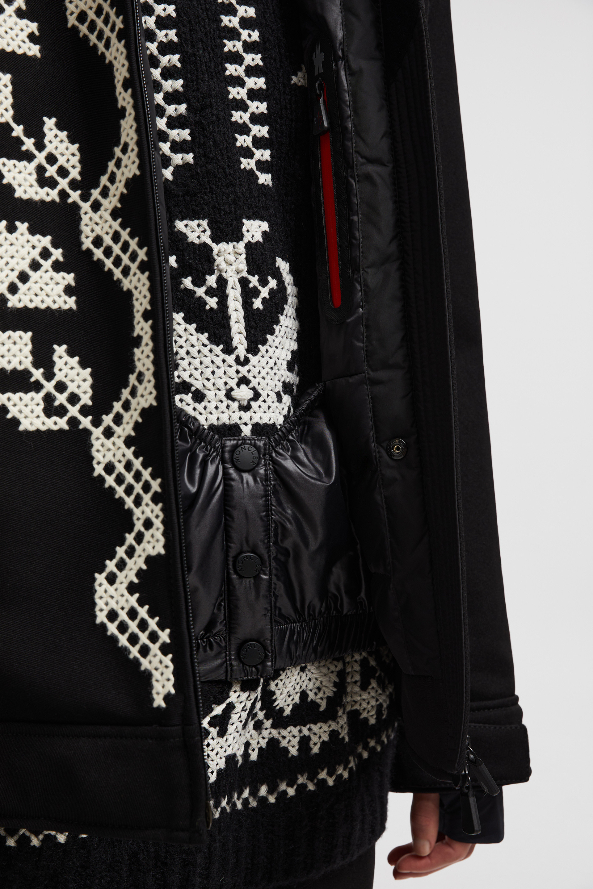 Black Pers Embroidered Down Ski Jacket - Short Down Jackets