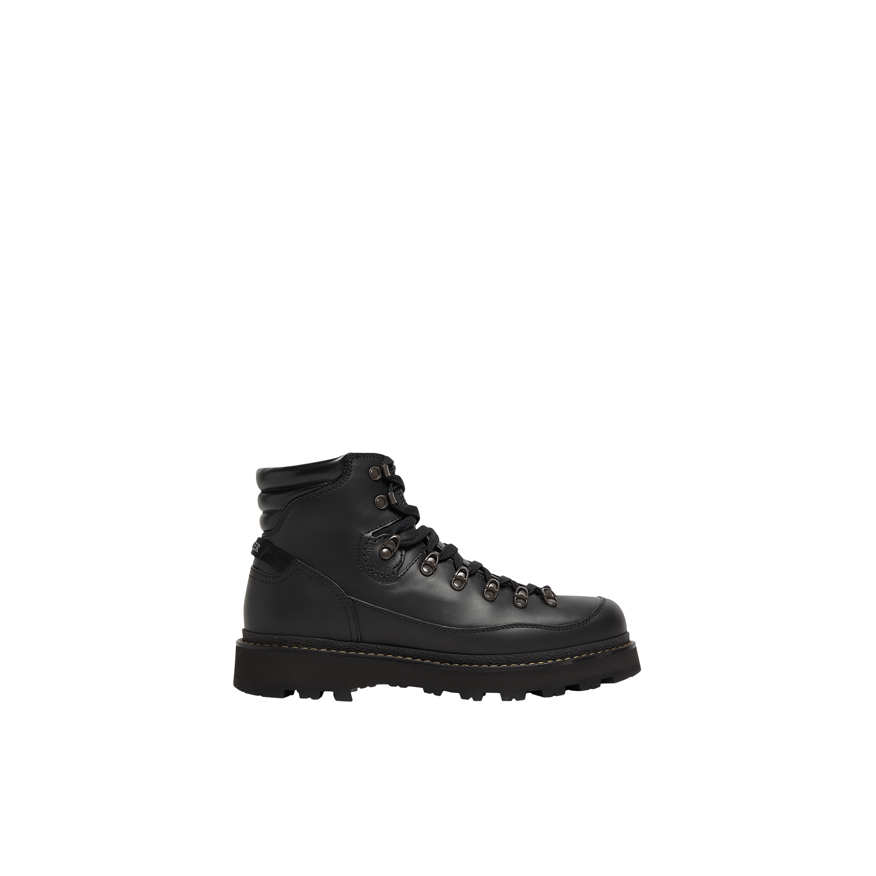 Shop Moncler Collection Bottes De Randonnée Peka Trek In Noir