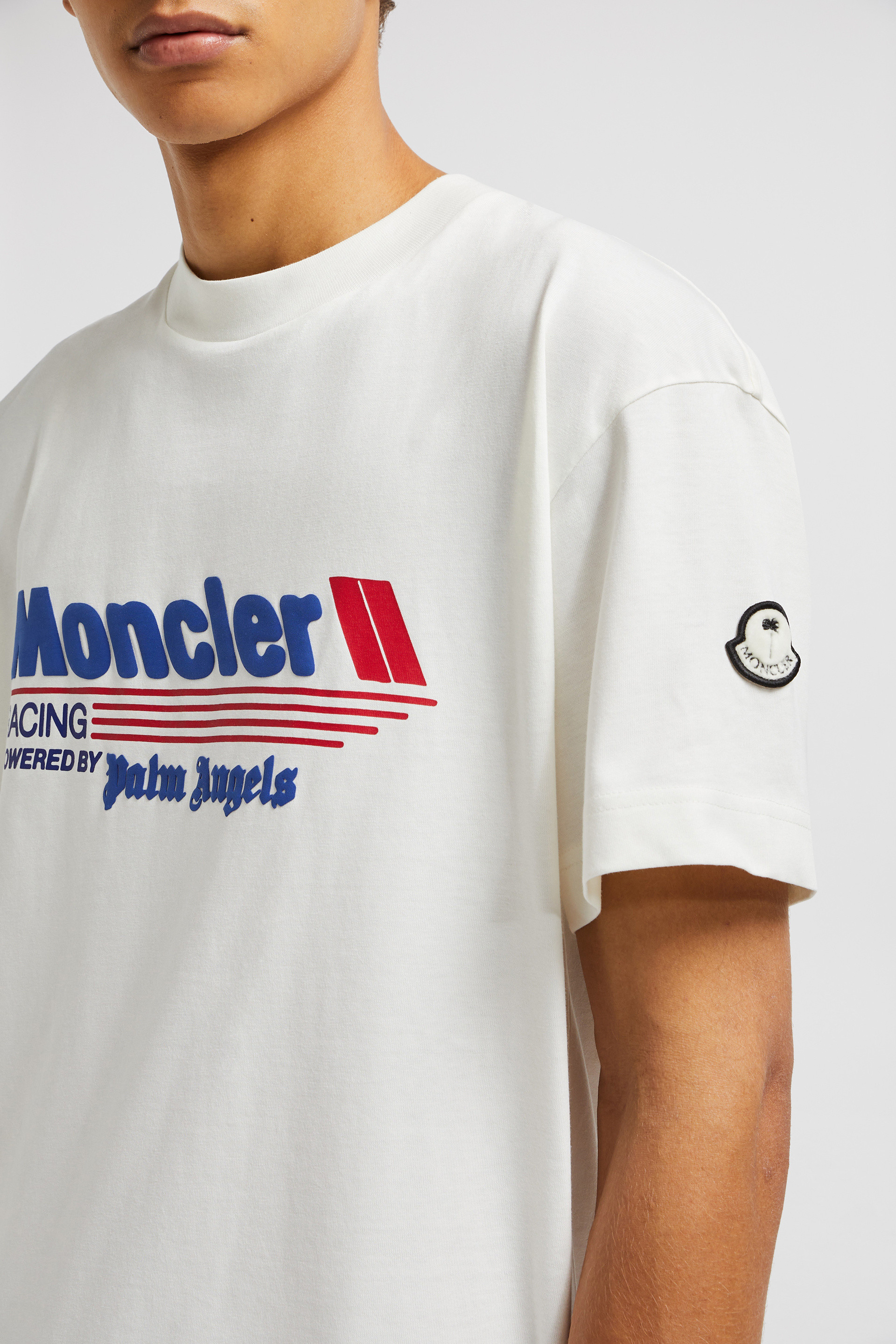 オフホワイト Moncler x Palm Angels Tシャツ : Moncler x Palm Angels 向けの Genius |  モンクレール