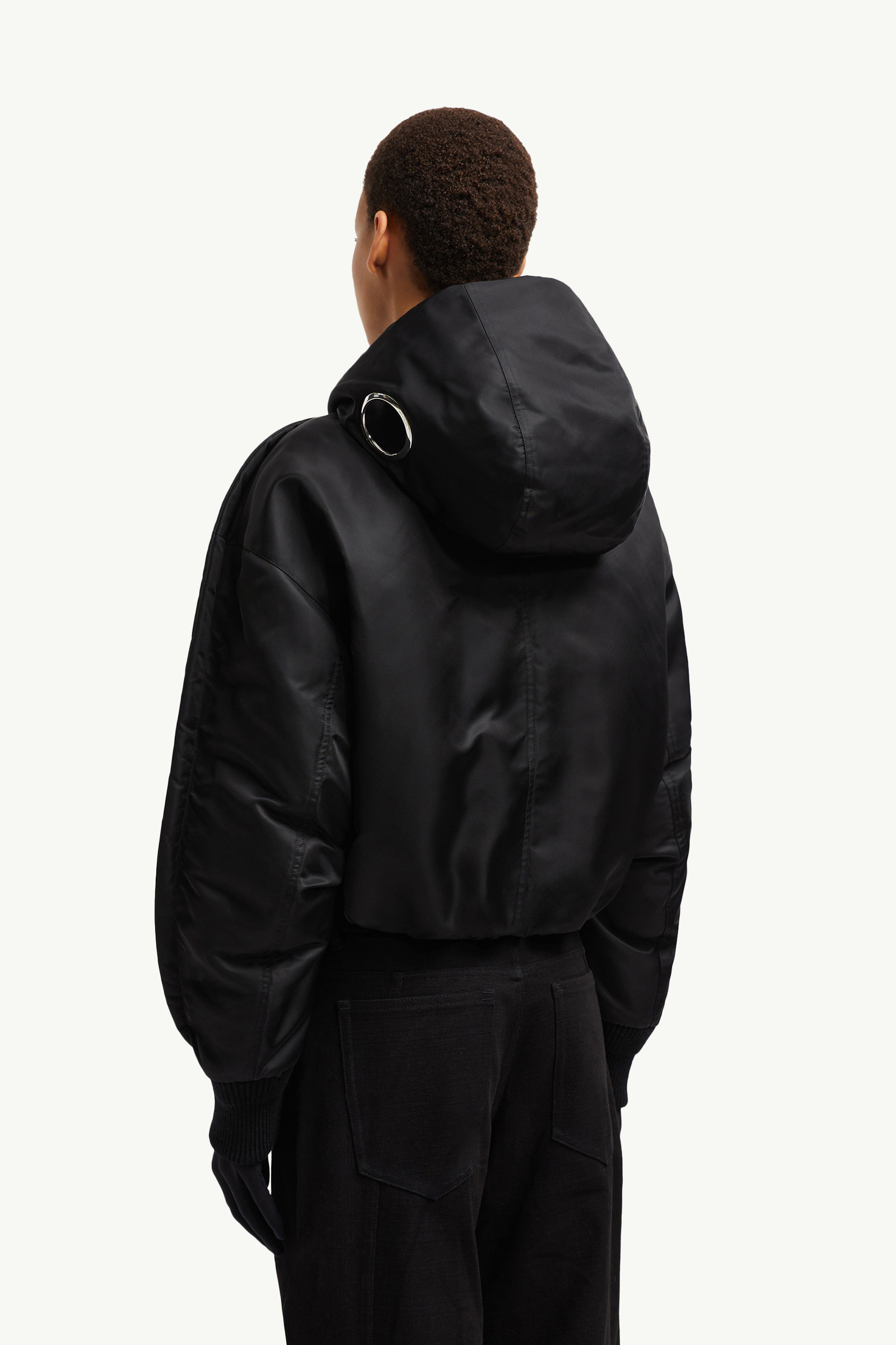 ブラック Moncler x Willow Smith Malekショートダウン
