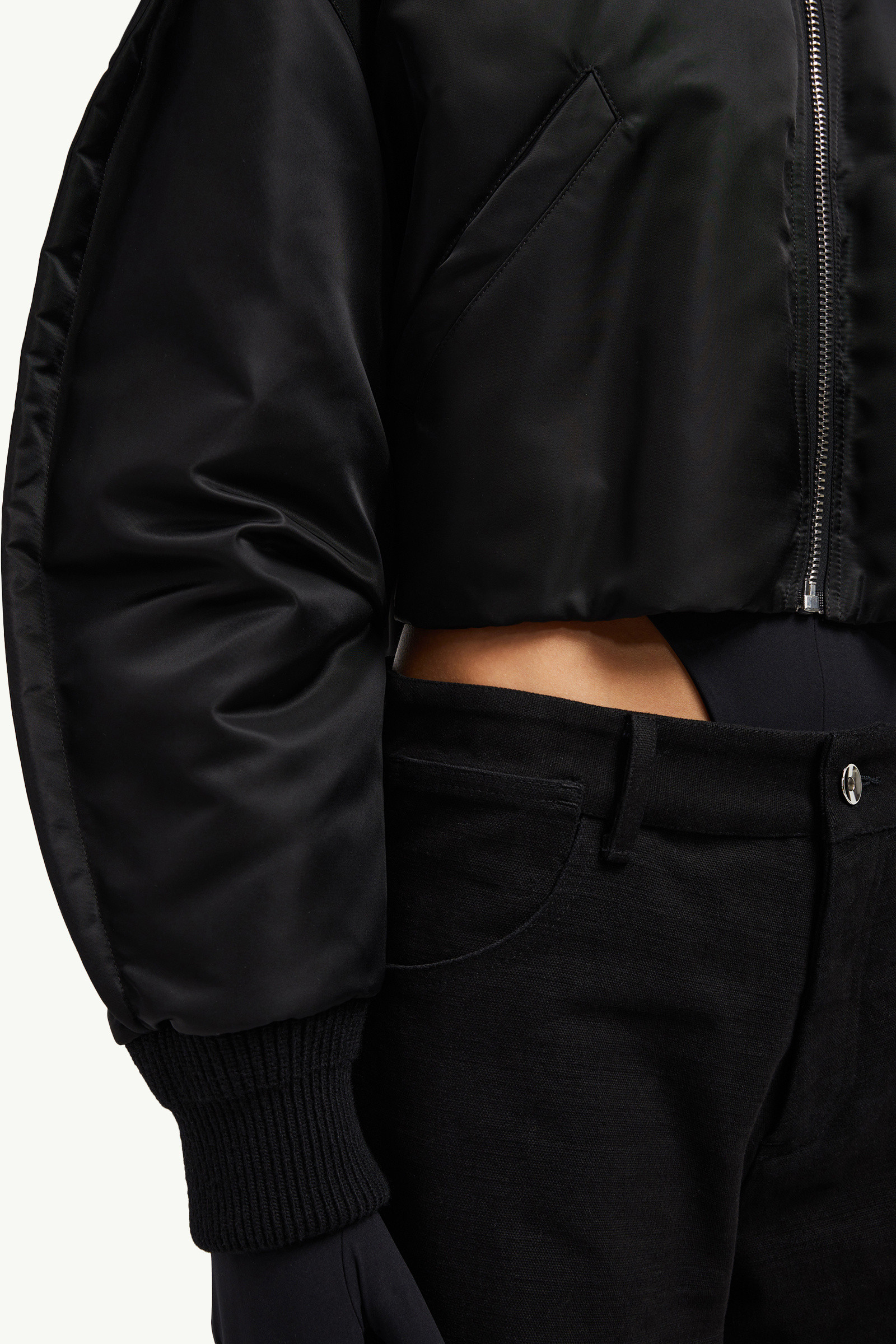 ブラック Moncler x Willow Smith Malekショートダウン