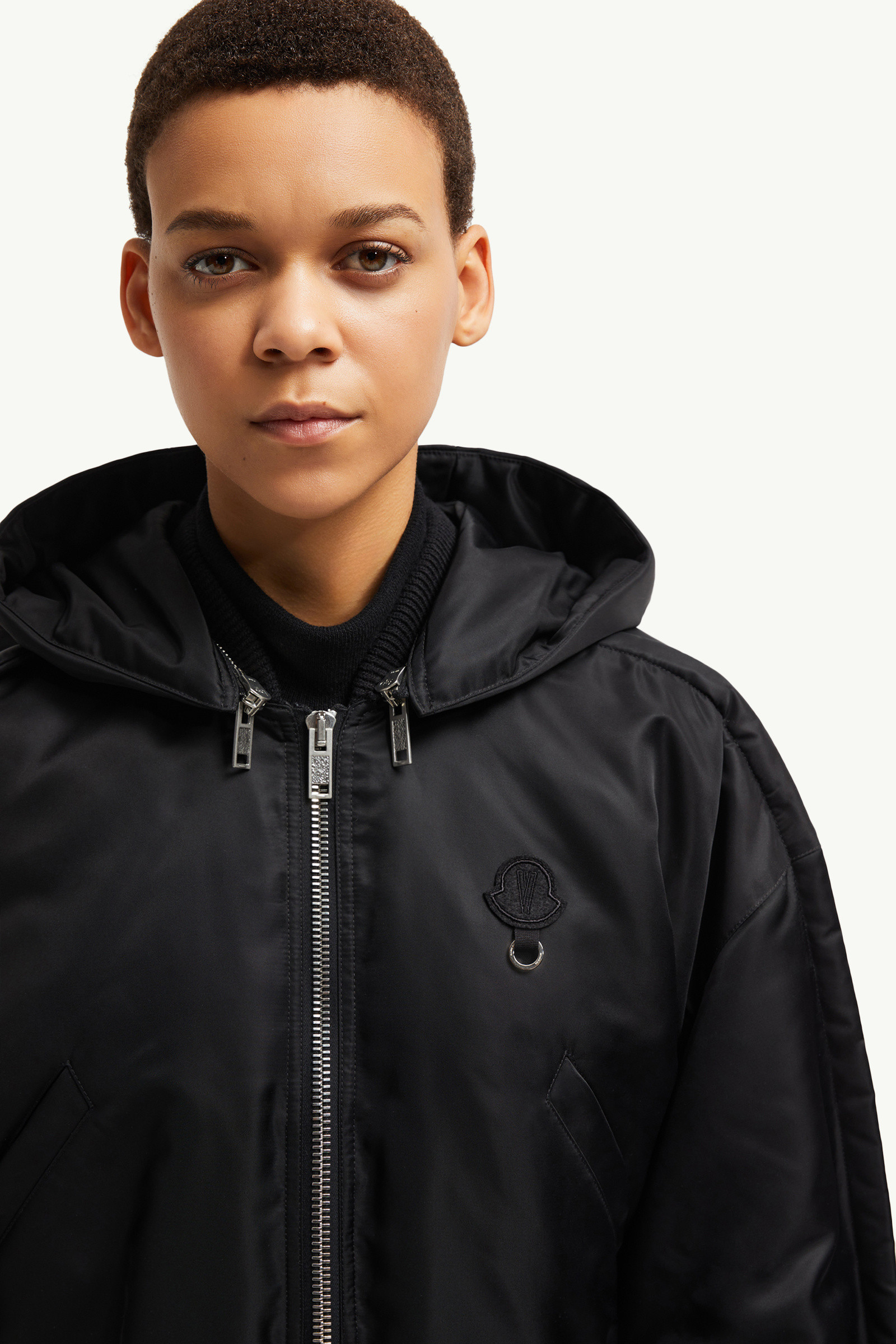 ブラック Moncler x Willow Smith Malekショートダウン