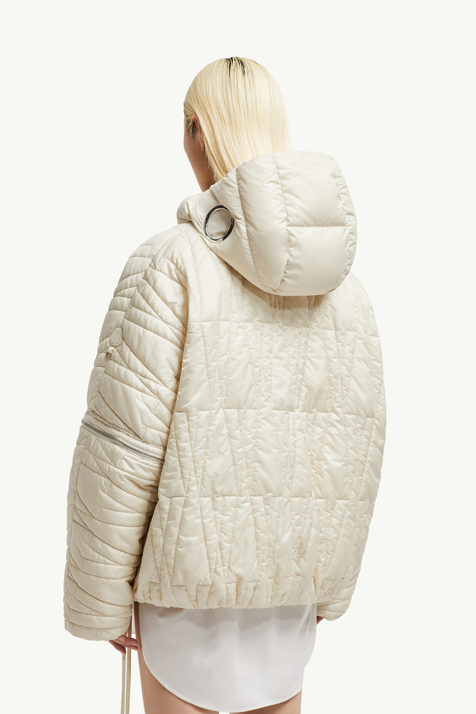 Genius 向けの - Moncler x Willow Smith | モンクレール Genius 向けの - Moncler x Willow Smith | モンクレール