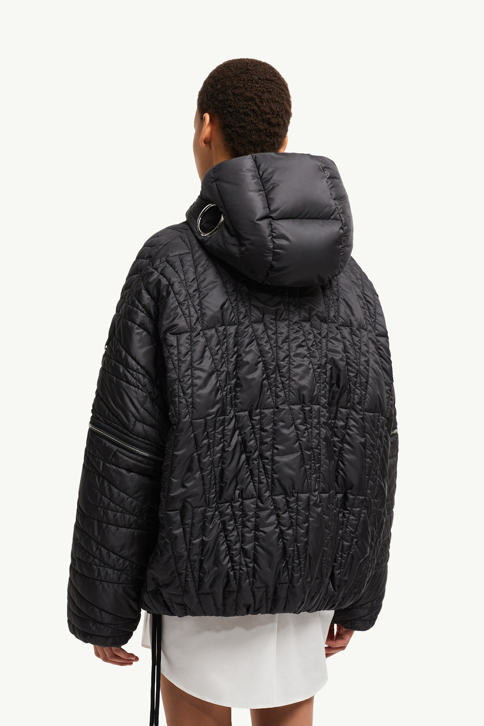 ♪直営店♪Moncler x Willow Smith Haissa ショートダウン ブラック Moncler x Willow Smith Haissaショートダウン