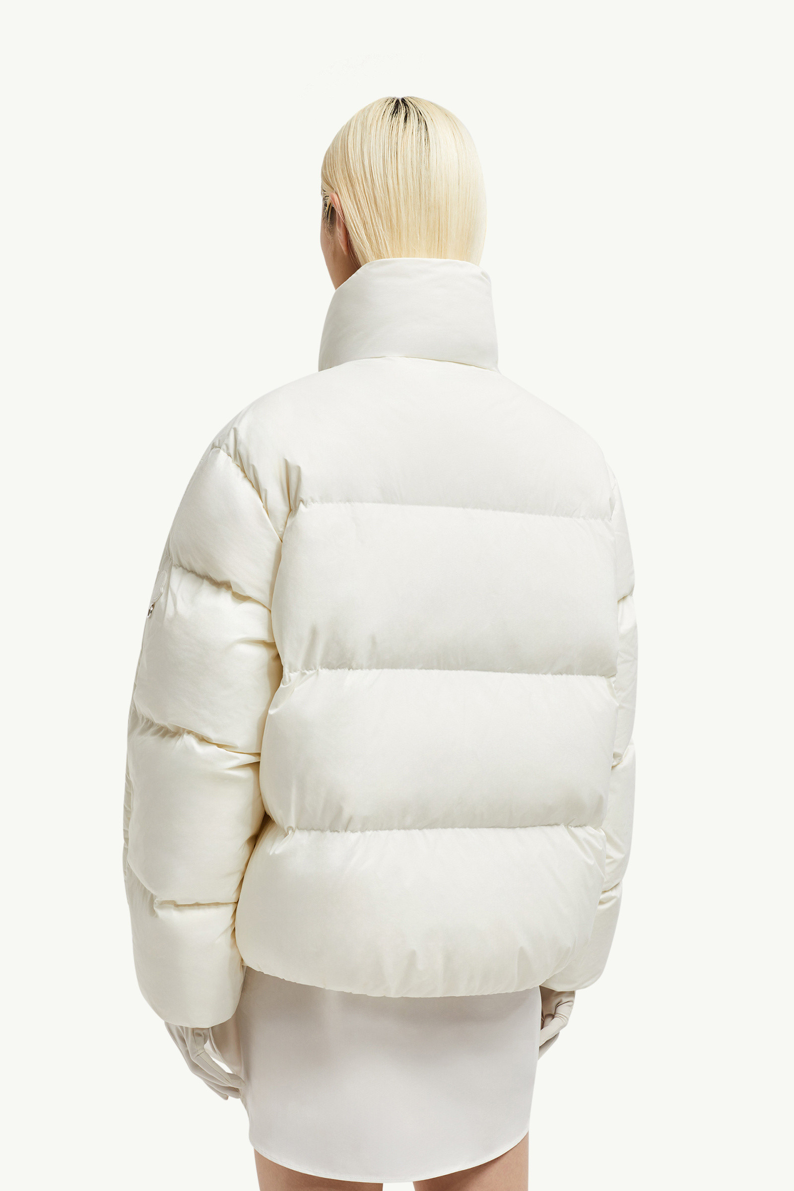 MONCLER(モンクレール)XウィロースミスJayel ショート ダウン モンクレール X ウィロースミス ジェイエル ショートダウン