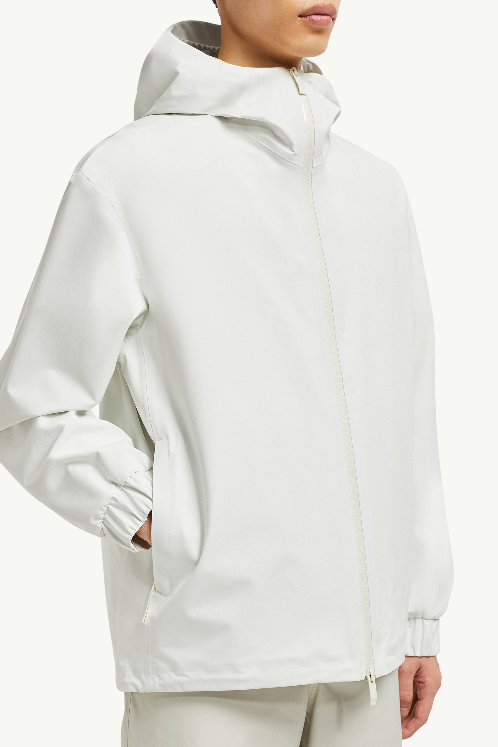MONCLER Bise フード付きレインジャケット ブラック Biseレインジャケット : ウインドブレーカーとレイン