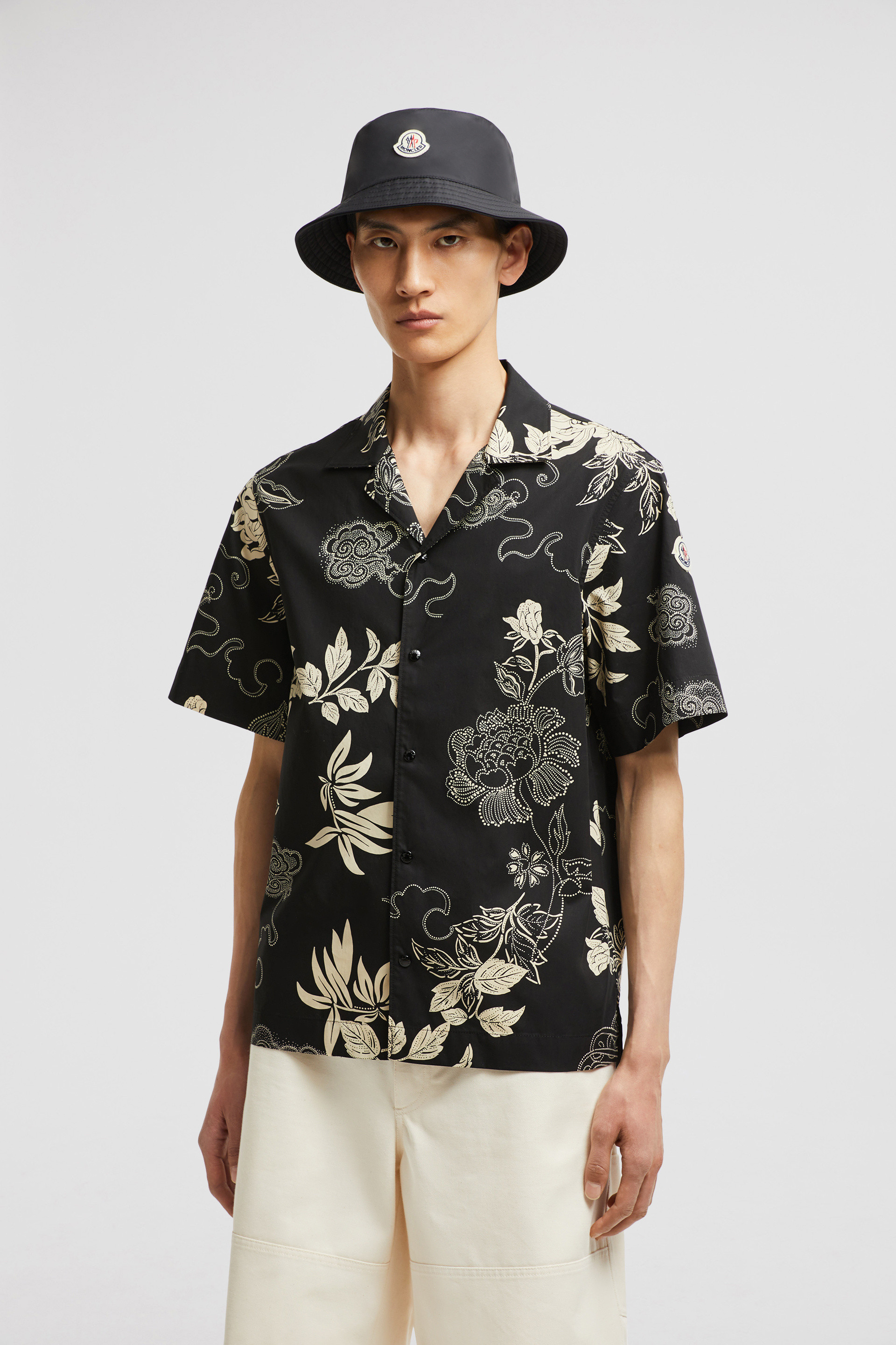 ブラック シャツ : シャツ 向けの メンズ | モンクレール ブラック シャツ : シャツ 向けの メンズ | モンクレール