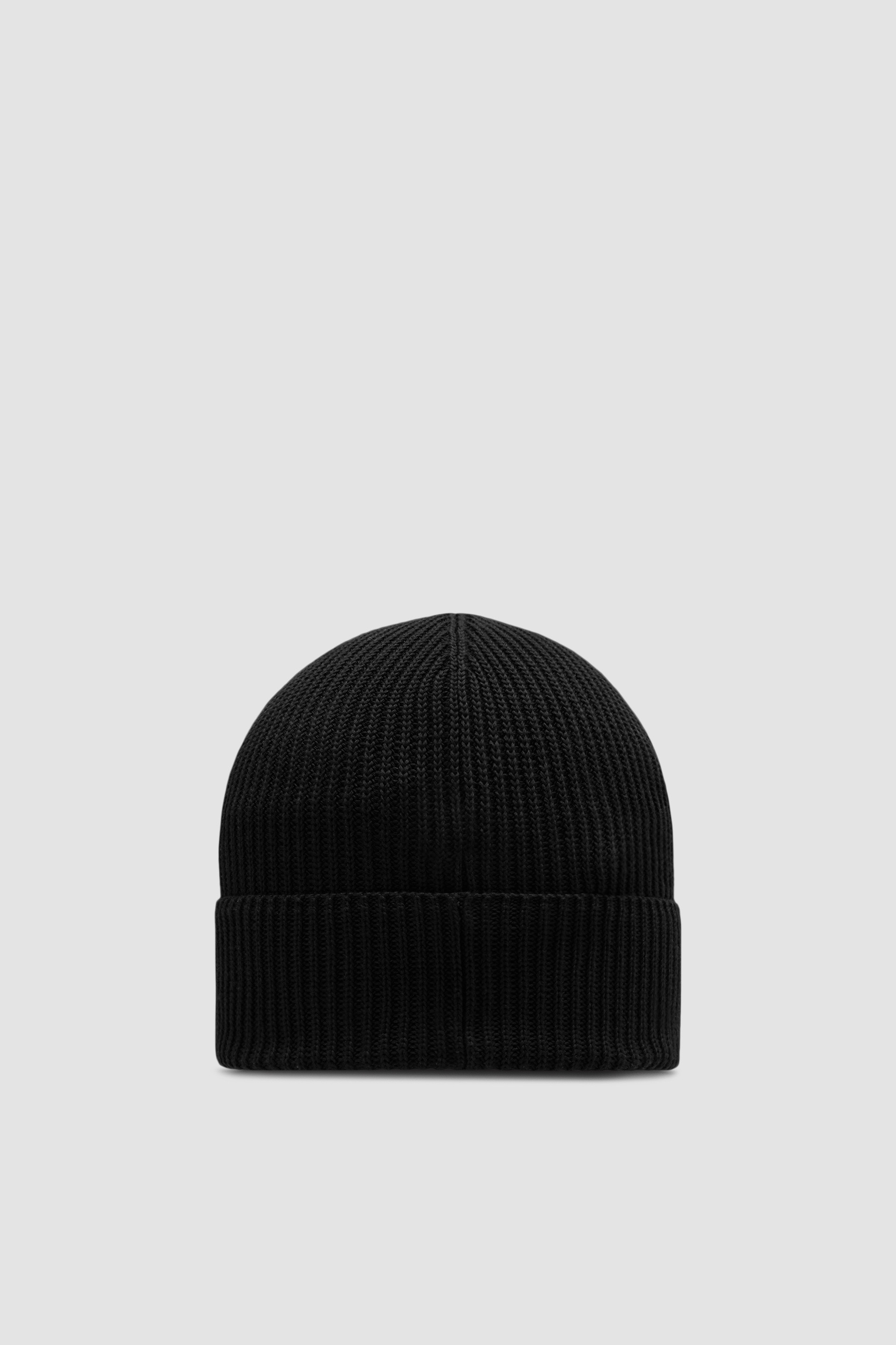 Moncler selling Beanie Black New NWT