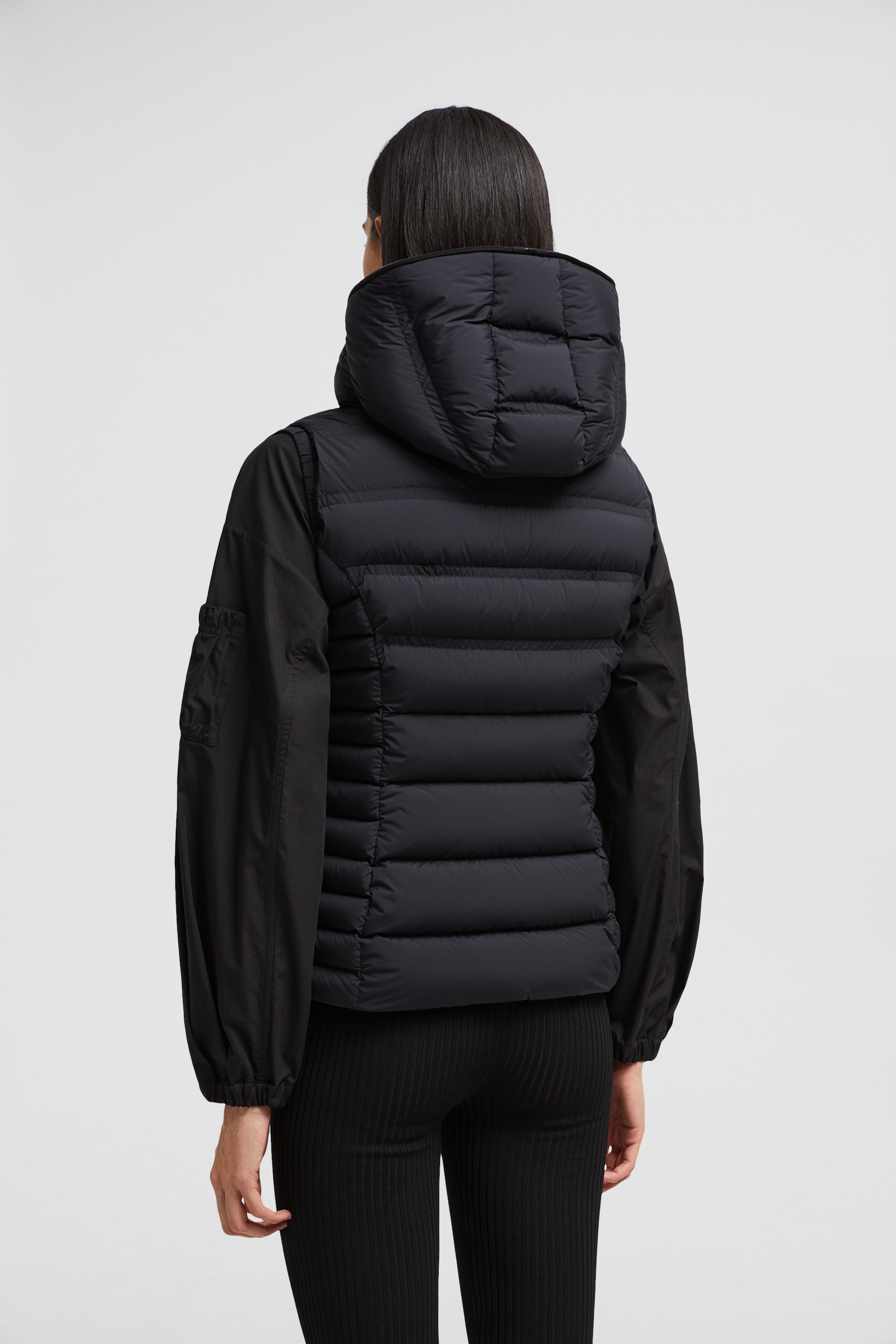 黑色Aliterse女士连帽羽绒马甲- 马甲for 女装| Moncler HK 黑色Aliterse女士连帽羽绒马甲- 马甲for 女装| Moncler HK