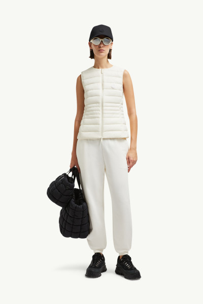 【MONCLER】Irignyベスト ブラック Irignyベスト : ジレ 向けの レディース | モンクレール