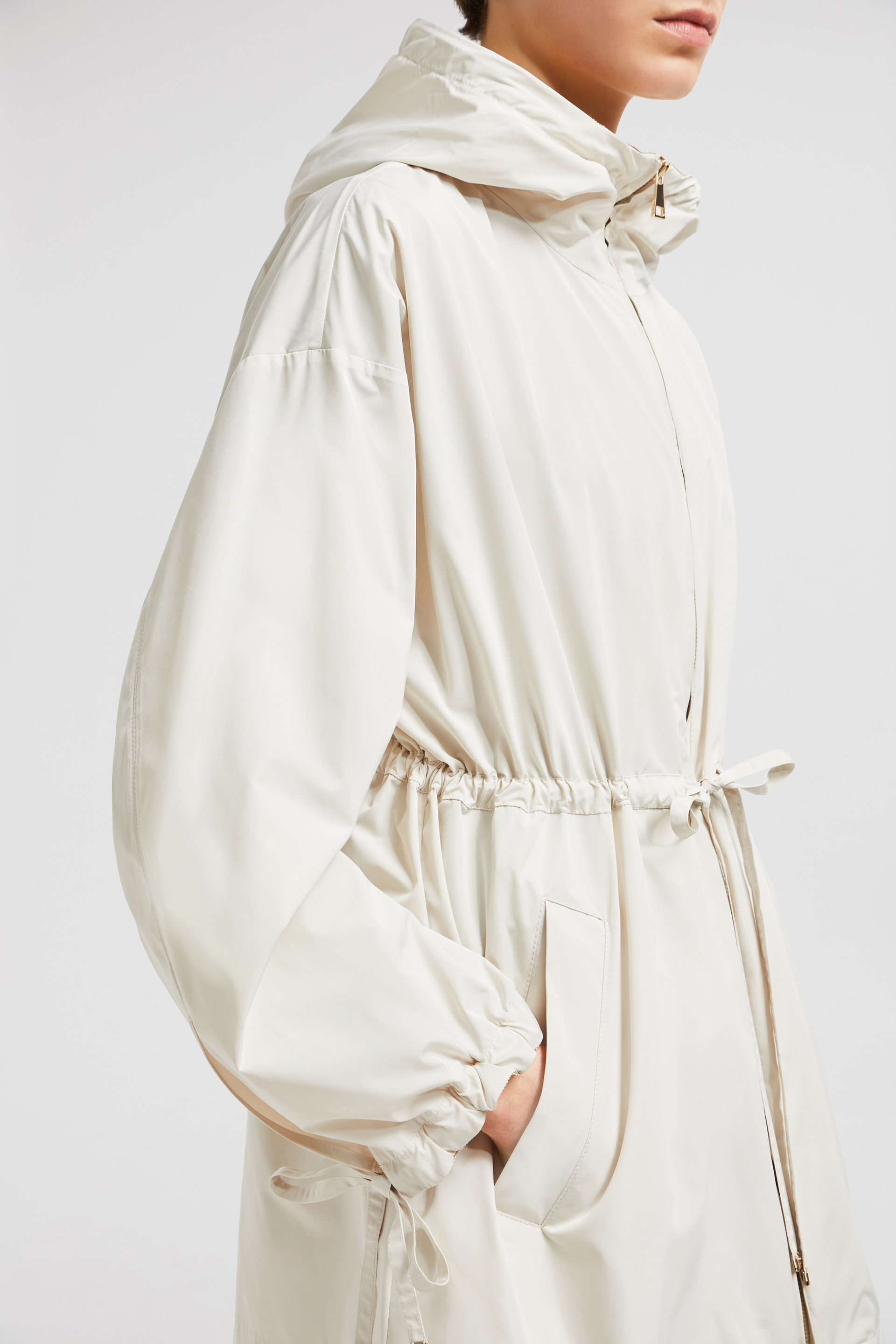 Moncler Saverne Hooded Parka ★関税込 Black Saverne Hooded Parka - Windbreakers & Raincoats for