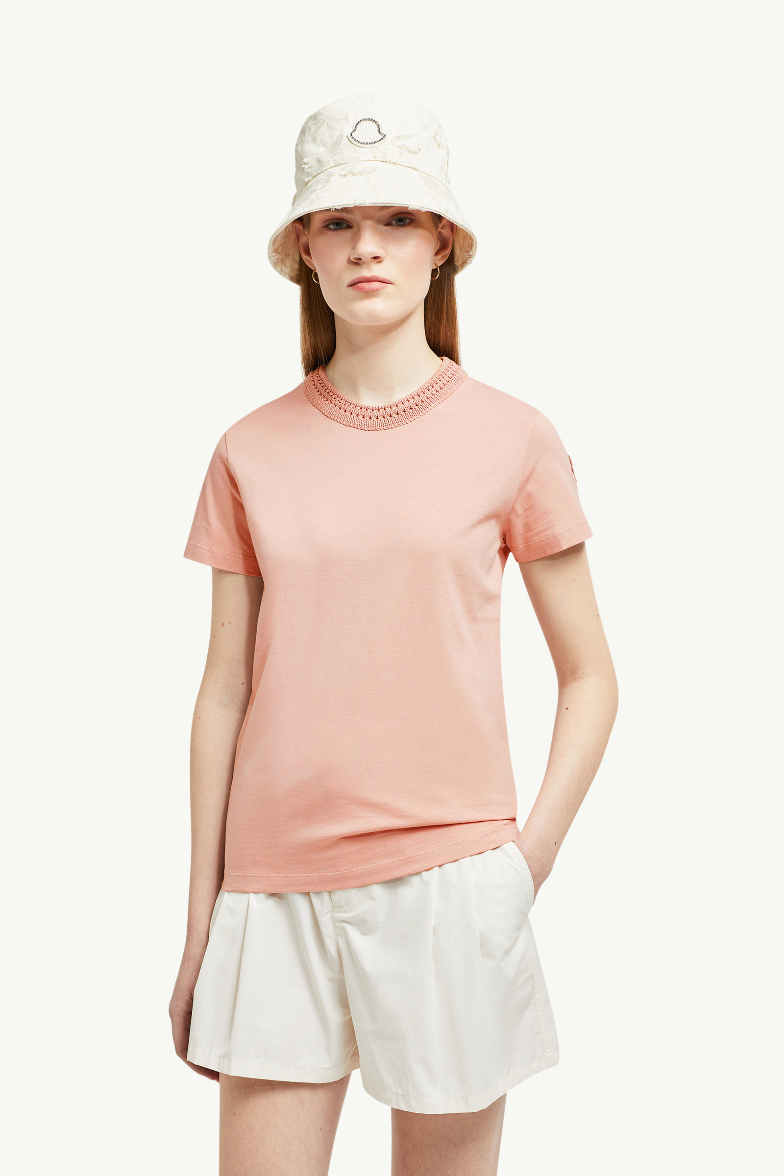 MONCLER クロシェ アクセント Tシャツ K10938C0004389ADC 511 Light Pink Crochet Accent Cotton T-Shirt - Tops & T-shirts
