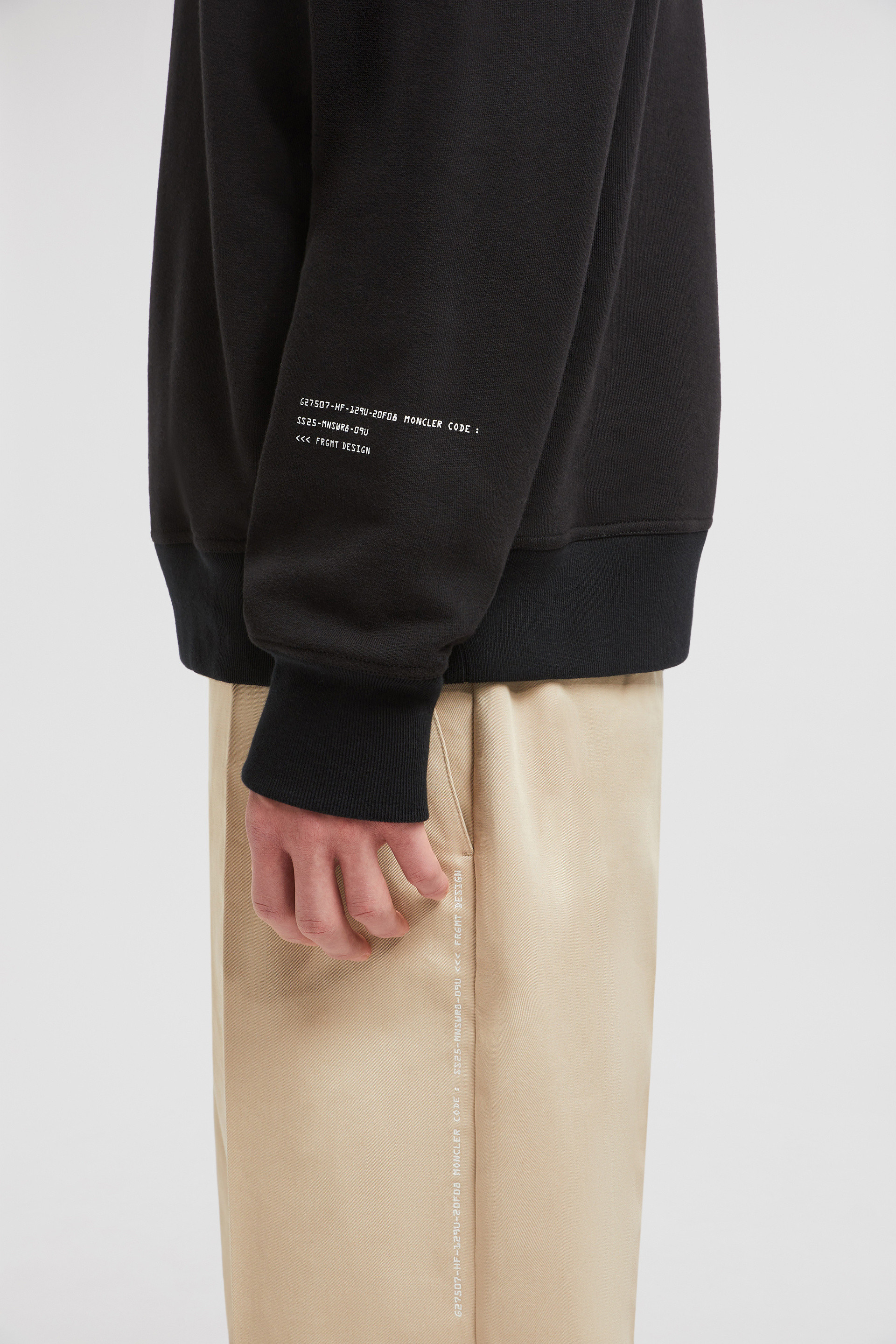 ブラック Moncler x FRGMT スウェットシャツ : Moncler x Frgmnt