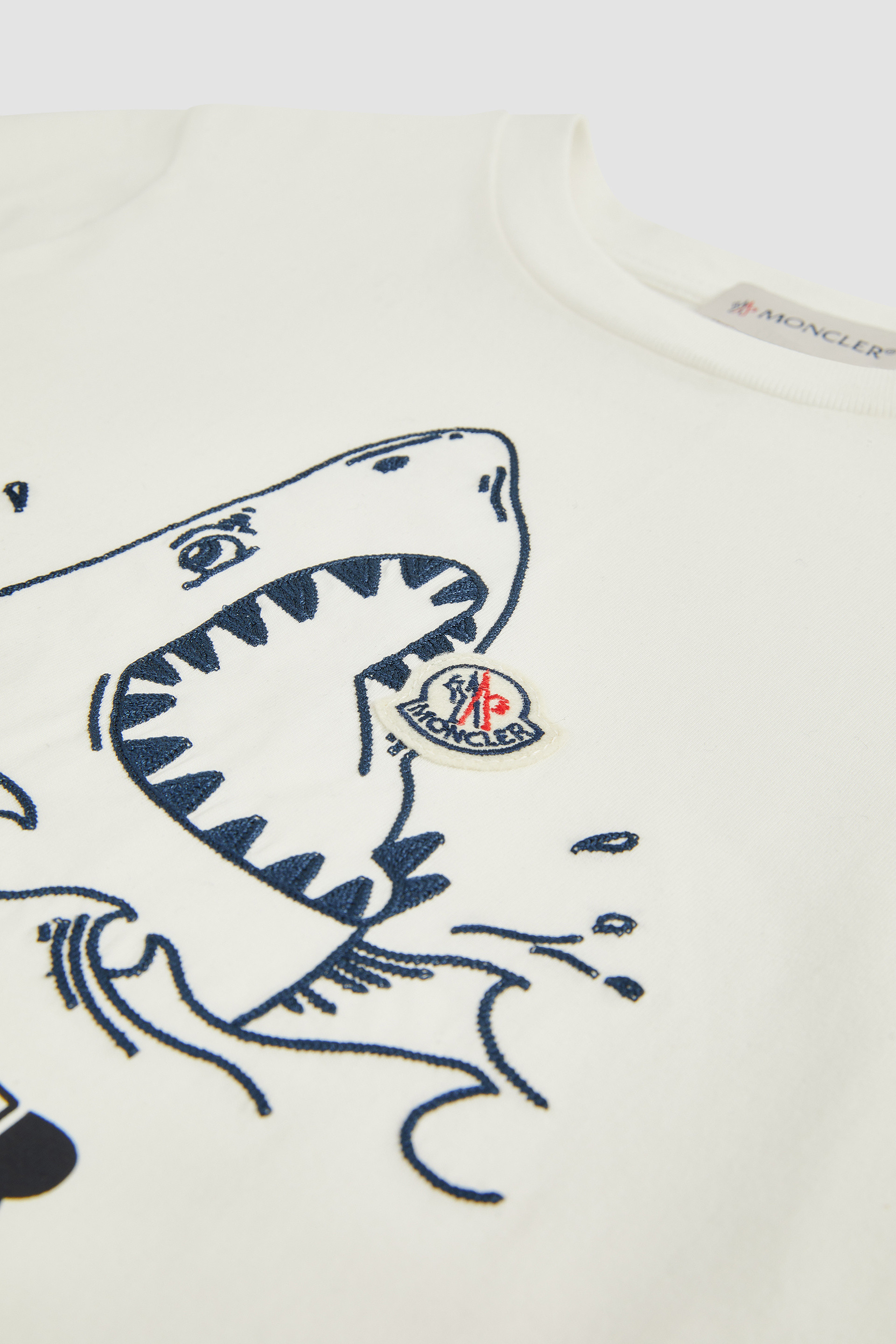 ホワイト Tシャツ : ポロシャツ&Tシャツ 向けの Children ホワイト Tシャツ : ポロシャツ&Tシャツ 向けの Children