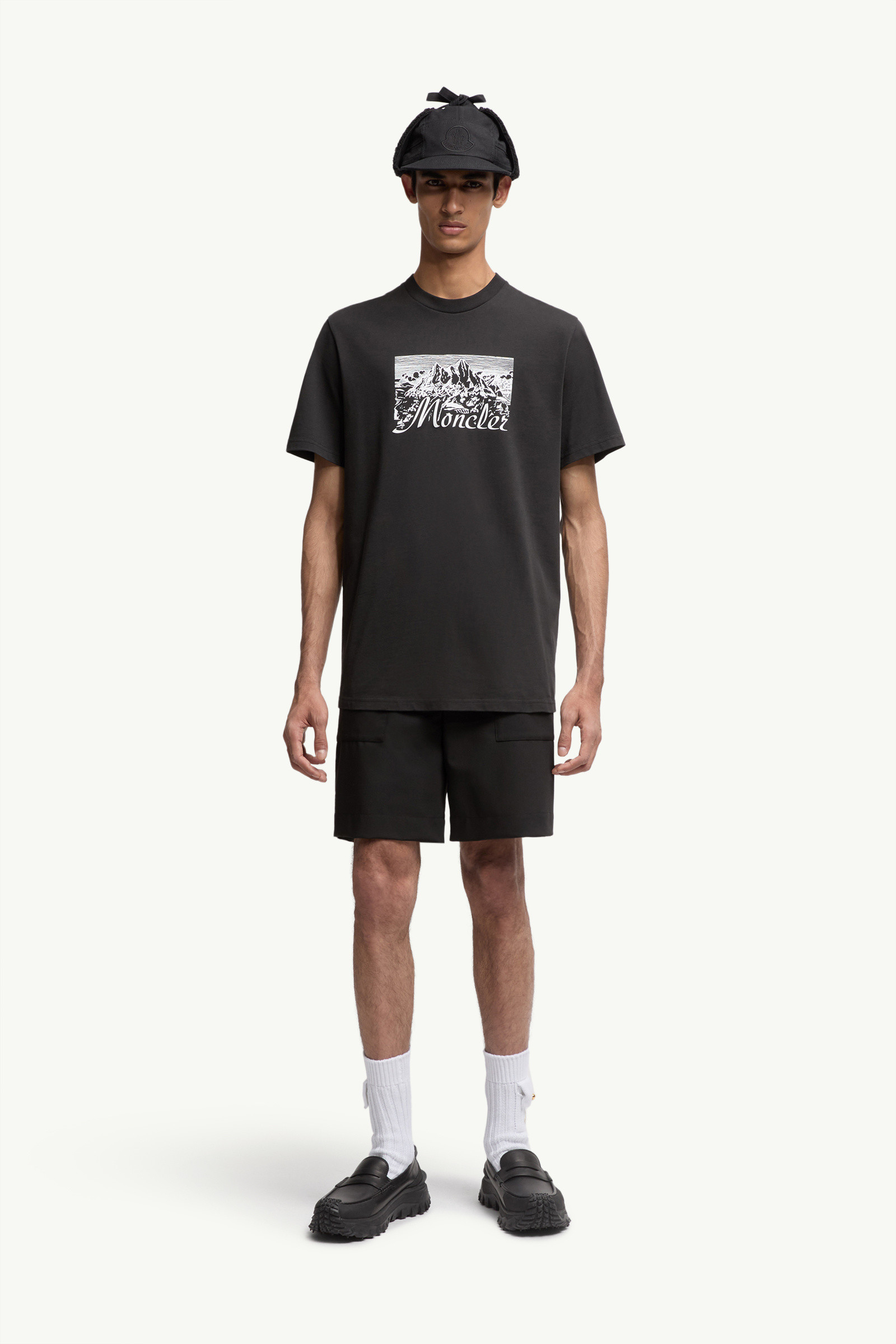 ☆最新作☆ MONCLER ロゴ Tシャツ XL ブラック ワッペン 入手困難