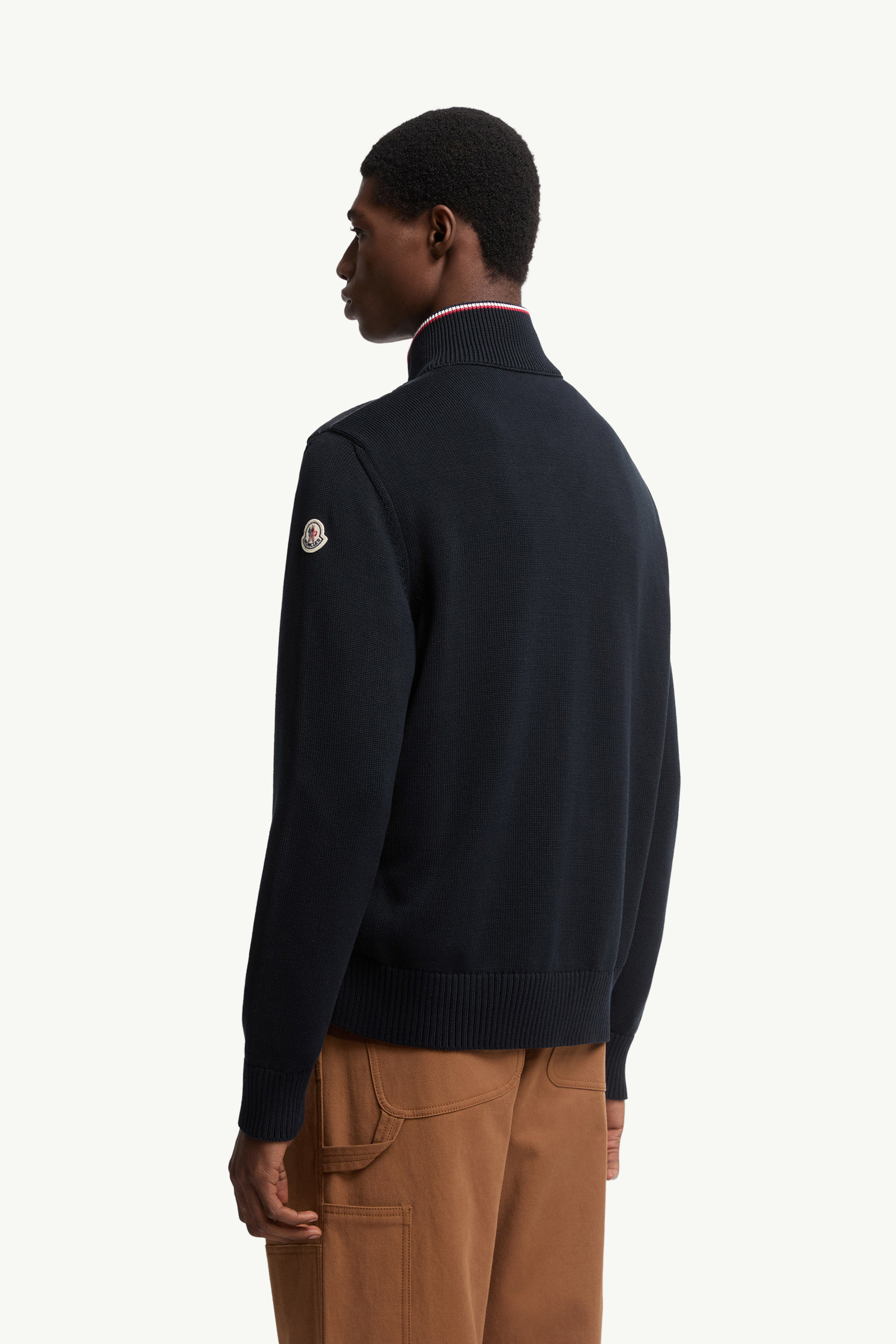 ＊即発可能＊ MONCLER セーター ブラック 25/26年秋冬新作 K20919B00003M1367776_R.jpg