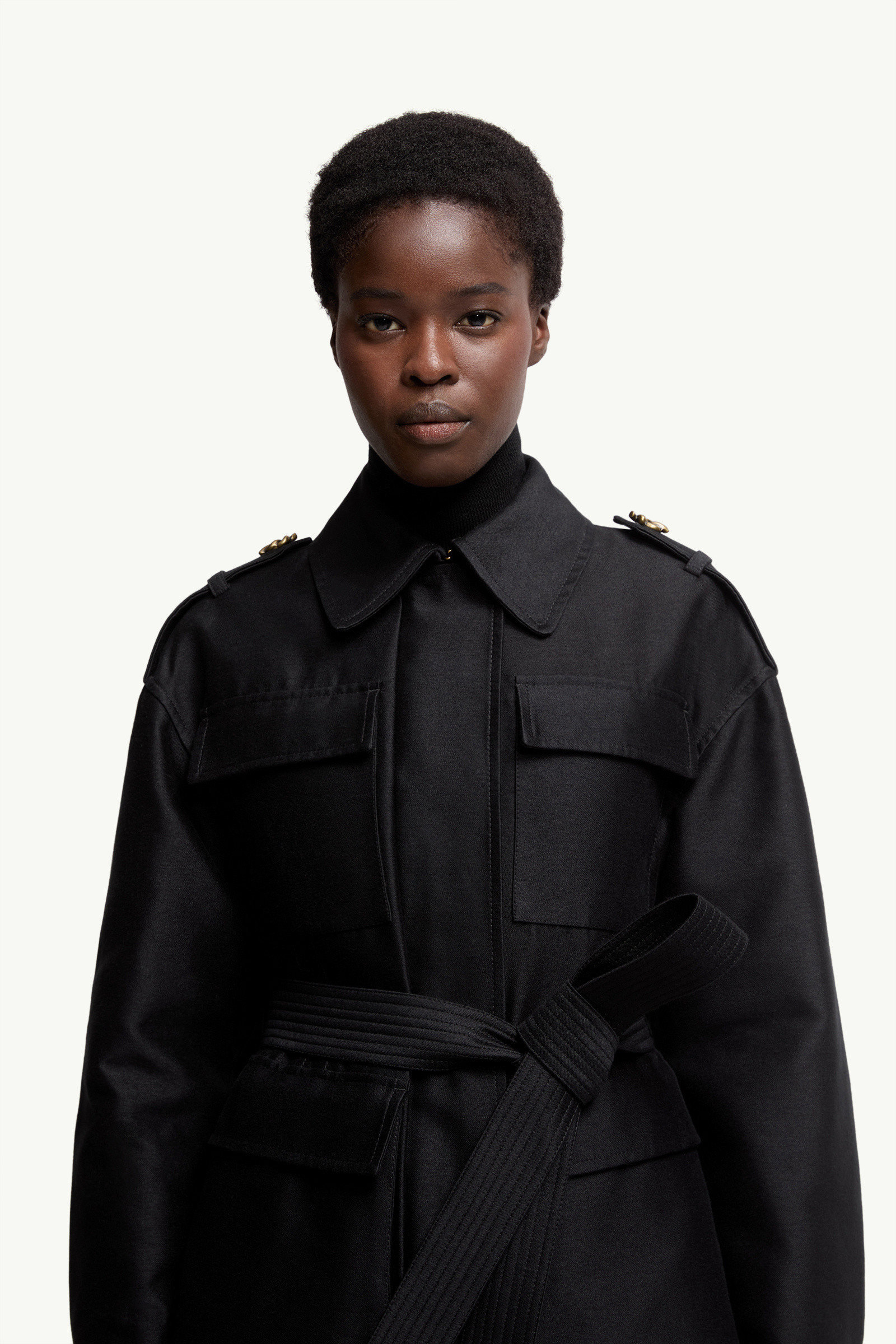【MONCLER】ESSALOIS ダウンジャケット Black Essalois Down Field Jacket - Short Down Jackets for