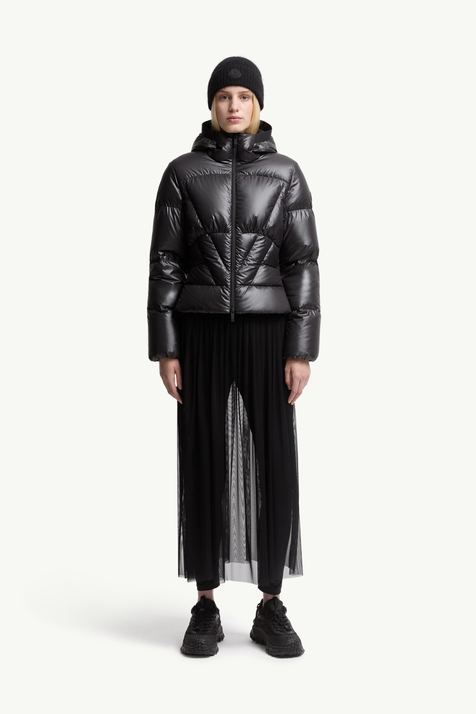 Black Wineck Hooded Geometric-Quilted Short Down Jacket