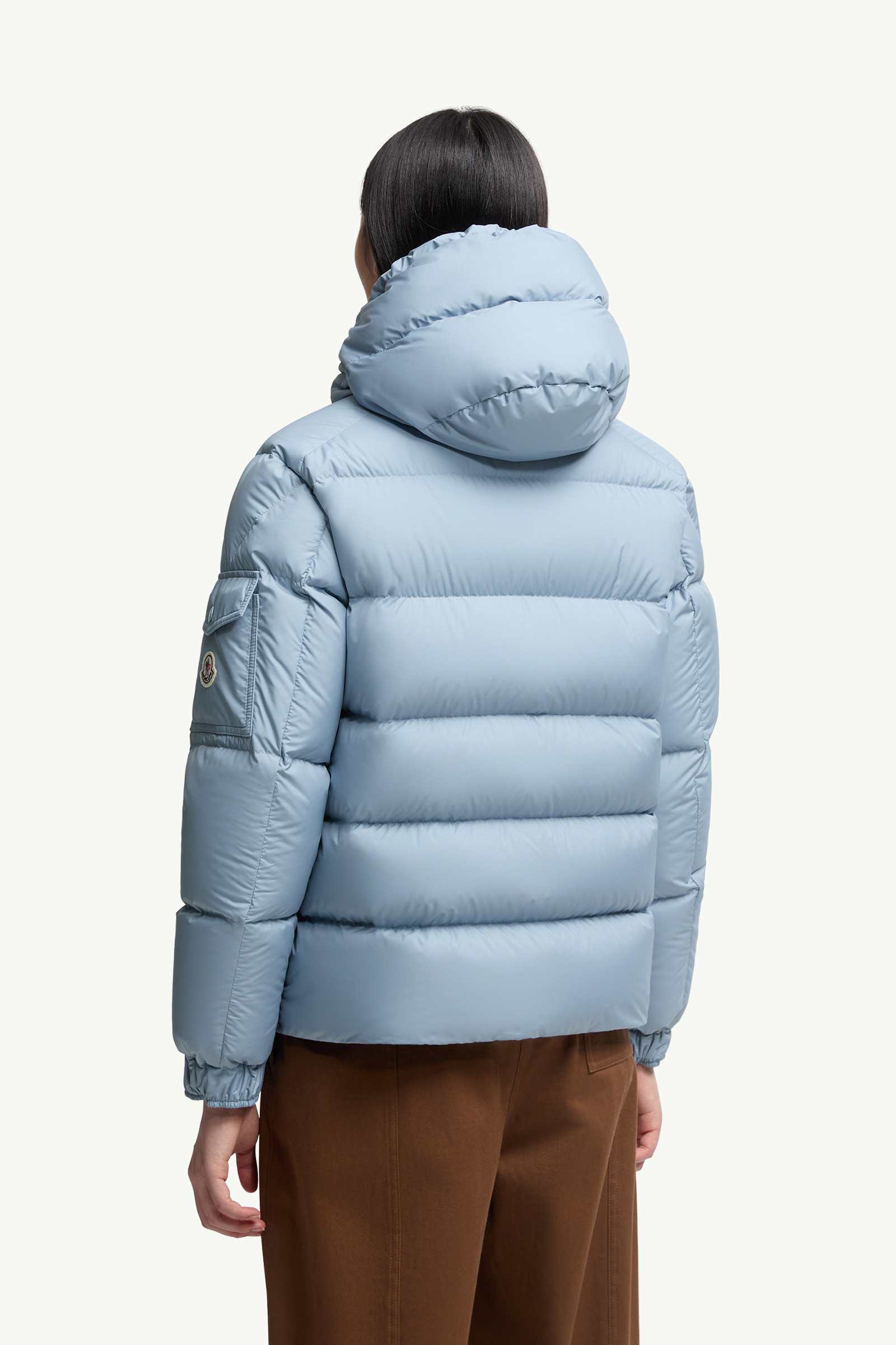 【すぐに活躍】MONCLER DOUMENC ナイロンジャケット 1 ギフト包装 すぐに活躍】MONCLER DOUMENC ナイロンジャケット 1 ギフト包装