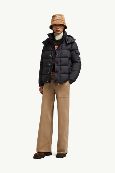 ブラック Moncler Maya 70ショートダウンジャケット : ショート