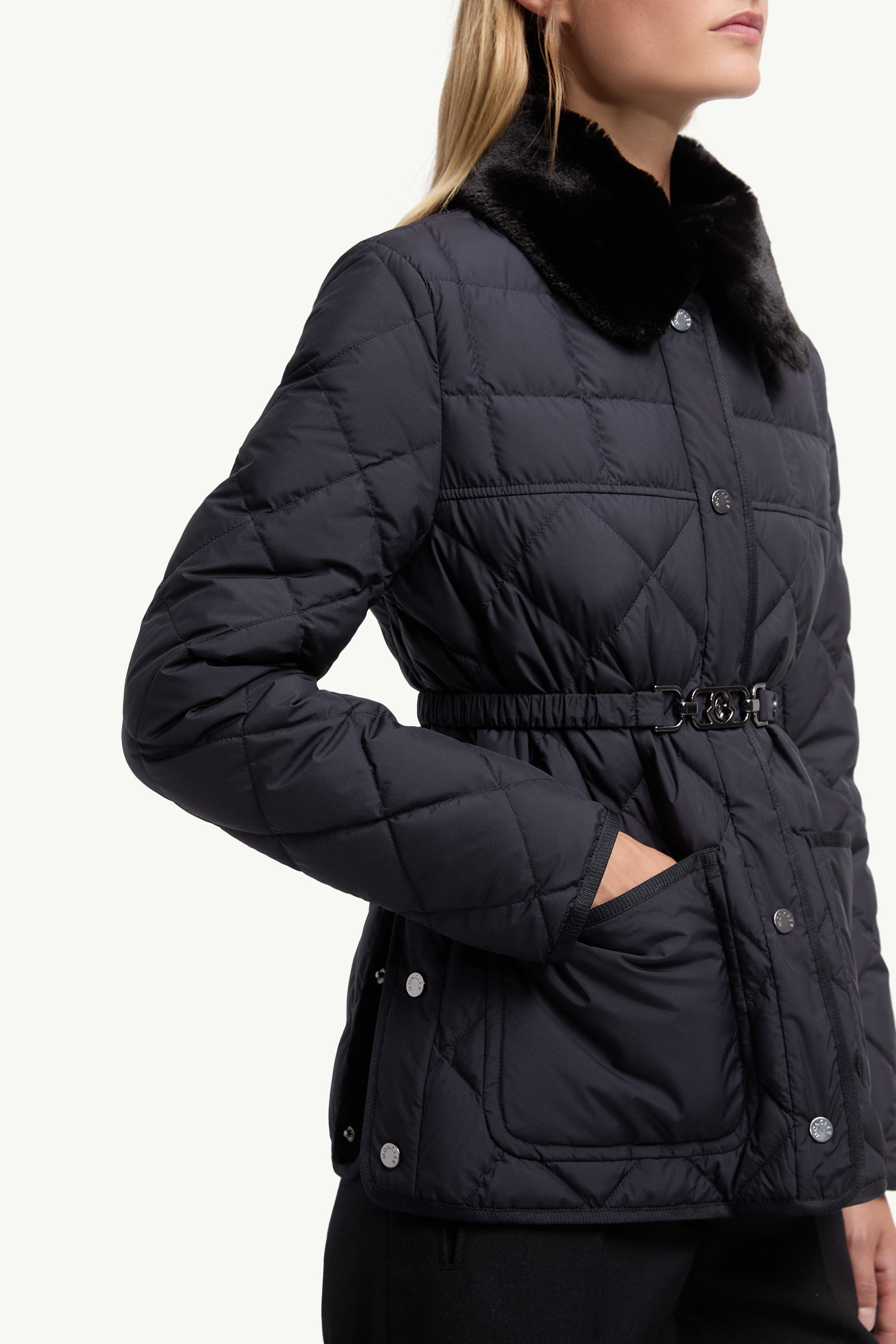 Cygneショートダウンジャケット ★関税込★ Cygneショートダウンジャケット ☆関税込☆ (MONCLER/ダウン