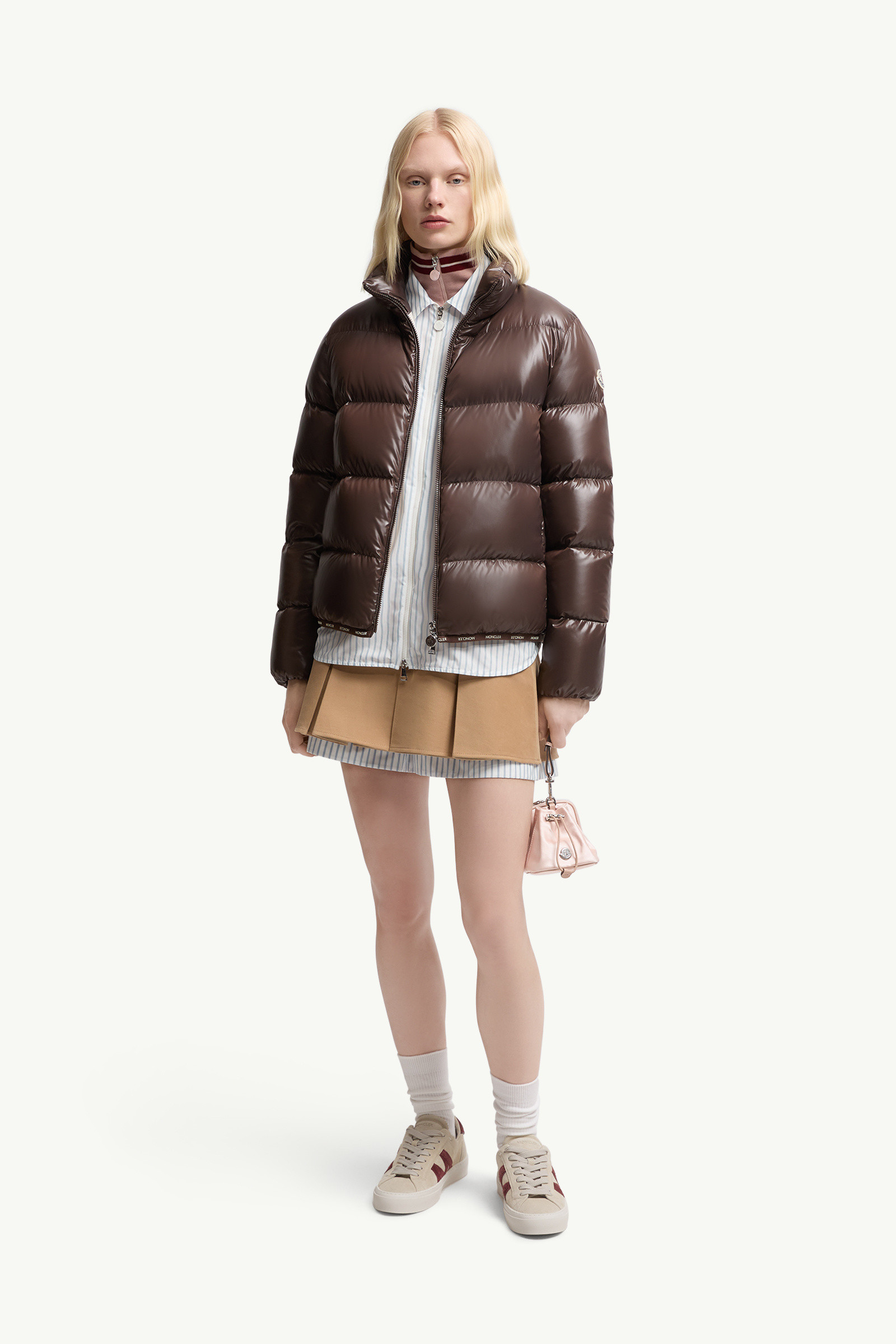 MONCLER 薄ブラウン ショートダウン