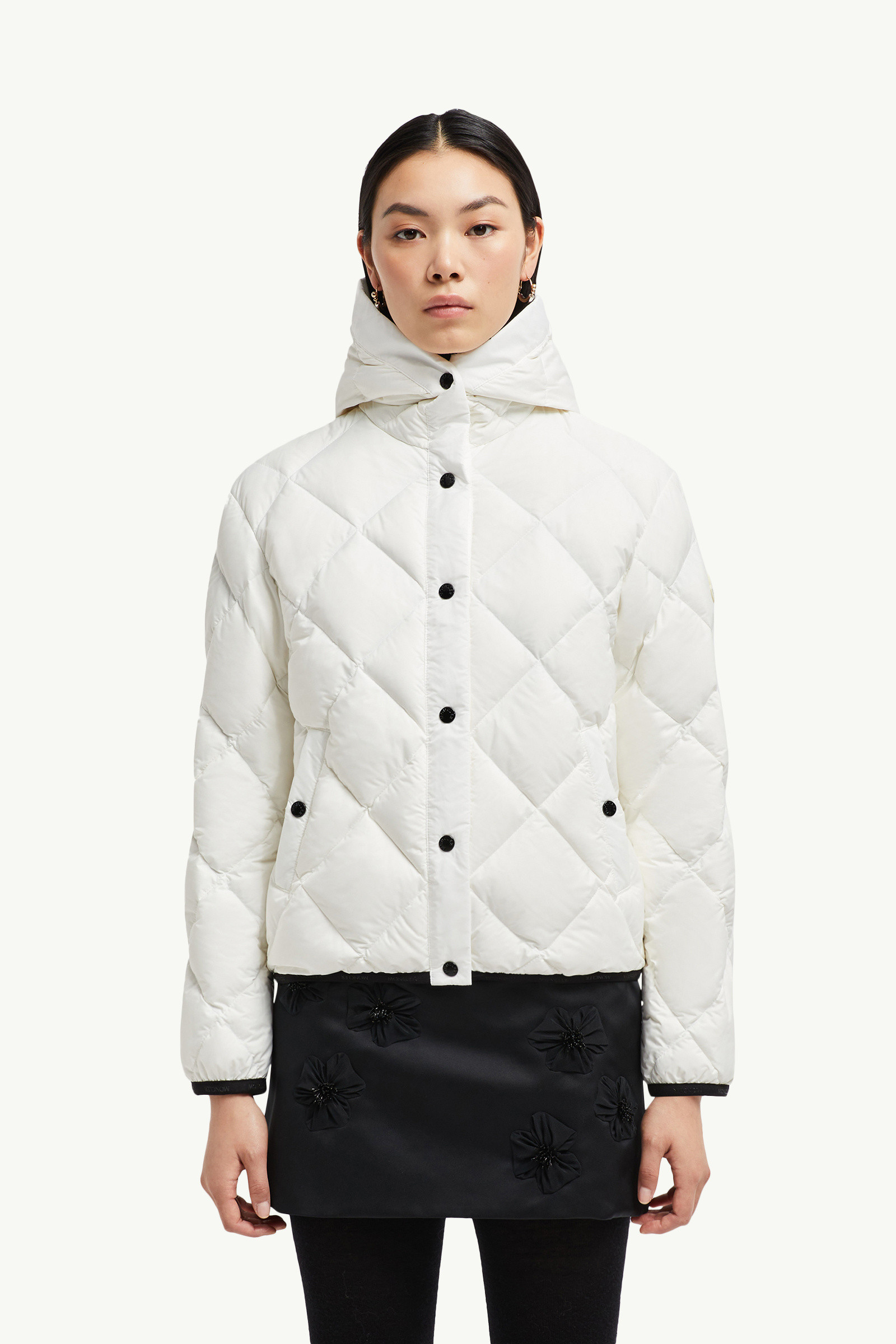 【MONCLER】Arvouinショートダウンジャケット ナイロン フード MONCLER】ARVOUIN ショートダウンジャケット ナイロン フード